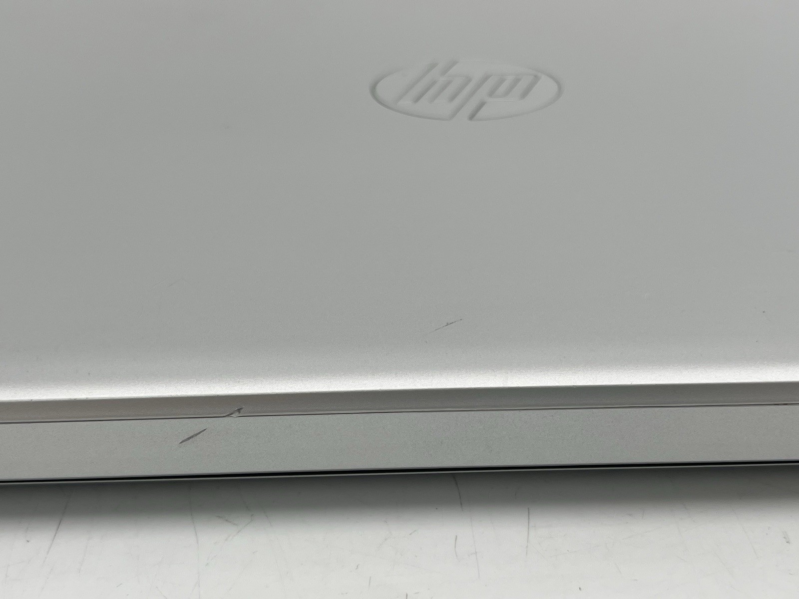 HP 15-da0012dx 15.6″ Laptop w/ i3-8130U 2.2GHz CPU 8GB RAM 128GB SSD WIN 11