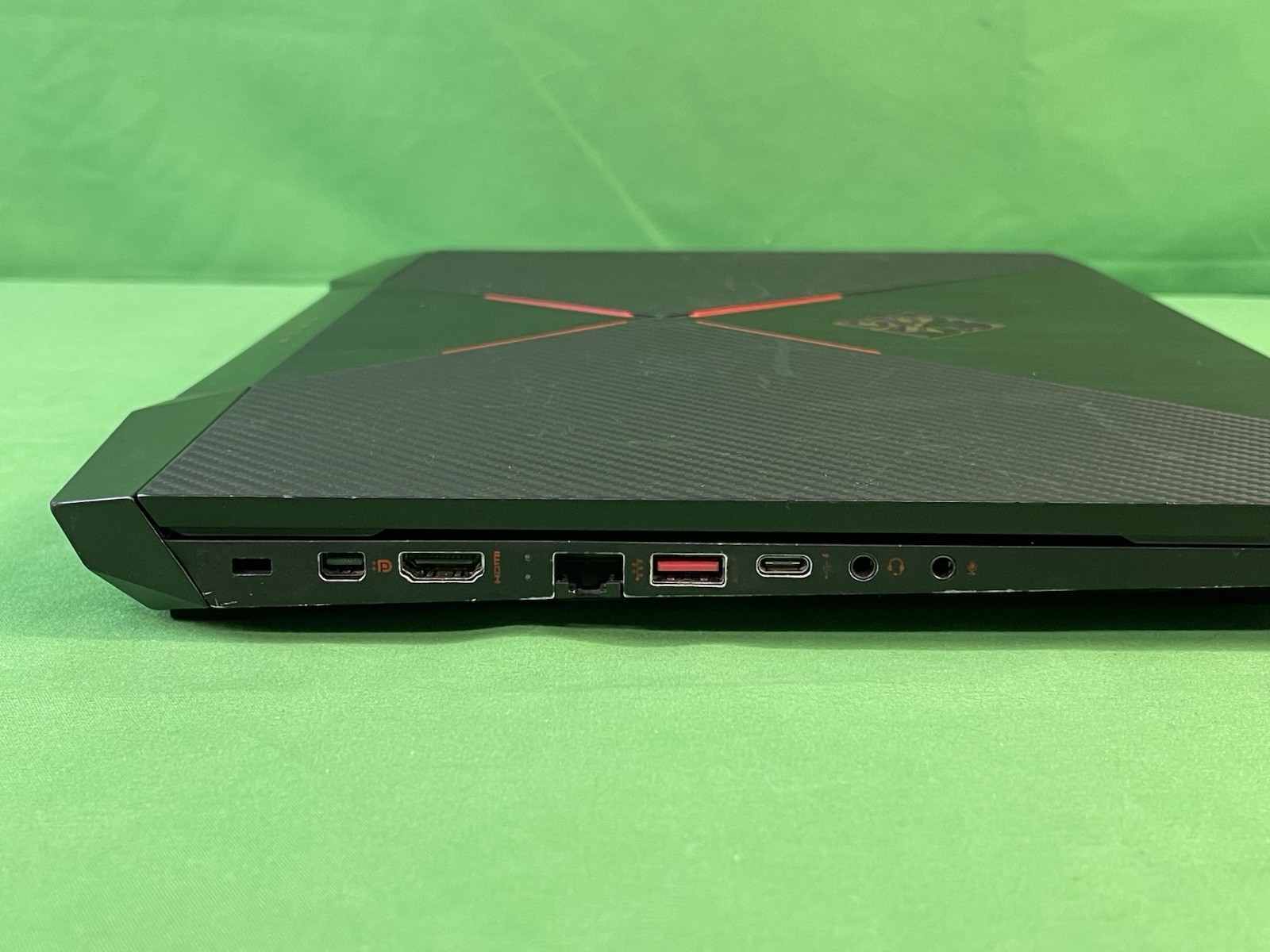 HP Omen Gaming Laptop Intel i7-7700HQ, GTX 1050 4GB, 8GB Ram, 512GB SSD, Win 10