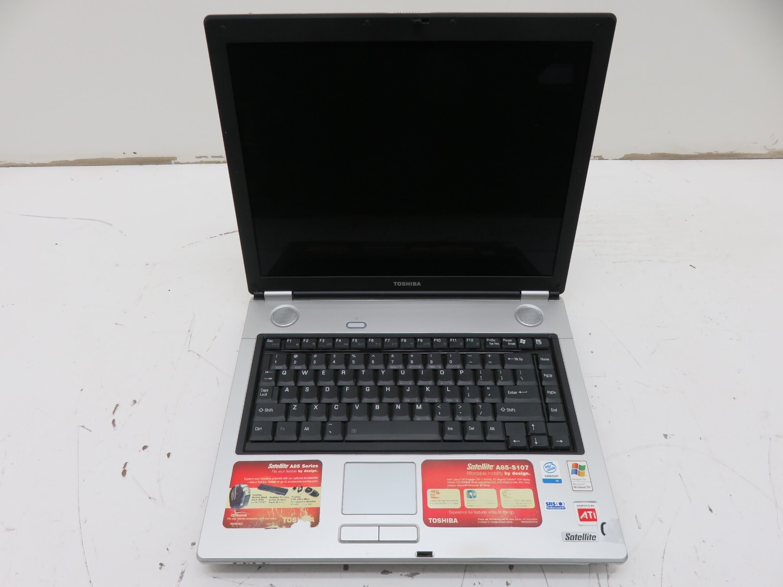 Toshiba Satellite A85-S107 Laptop Intel Celeron M 256MB Ram No HDD, Bad Battery