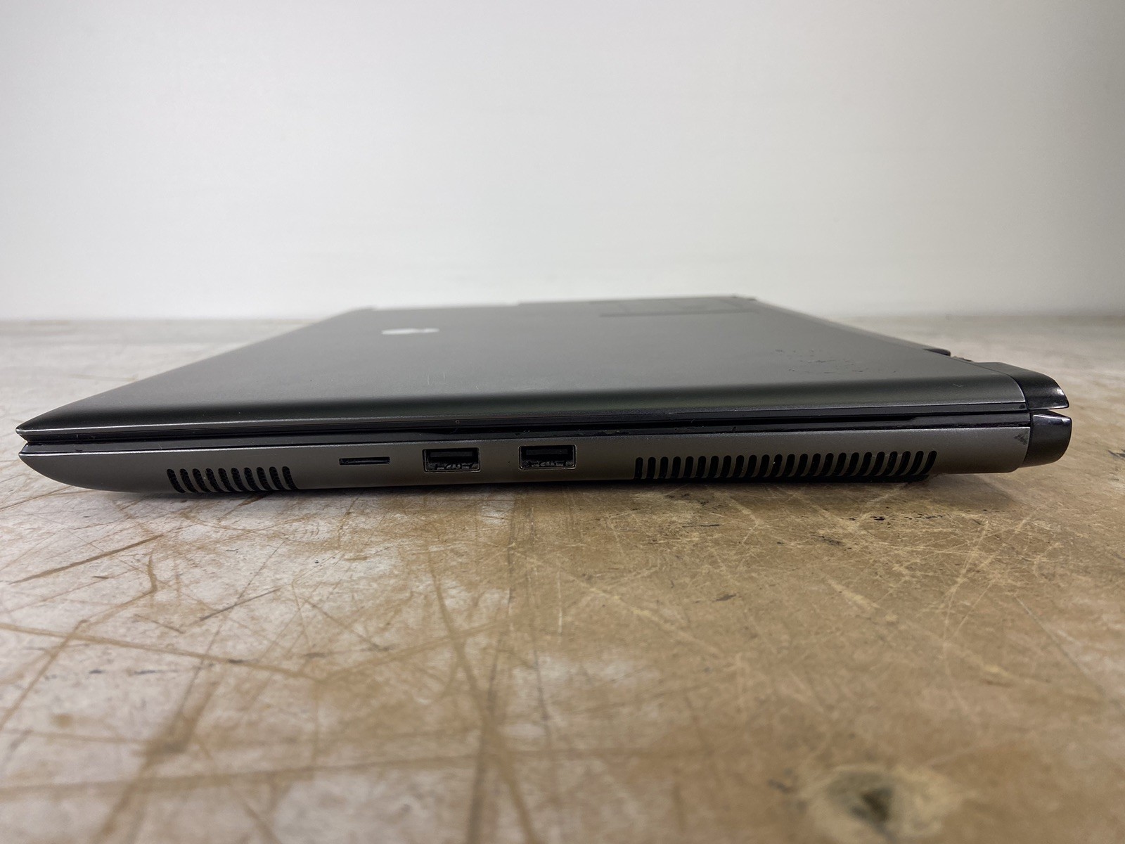 DELL ALIENWARE M16 R2 ULTRA 7 155H @ 1.4 GHz, NO RAM/HDD/OS – (FOR PARTS)