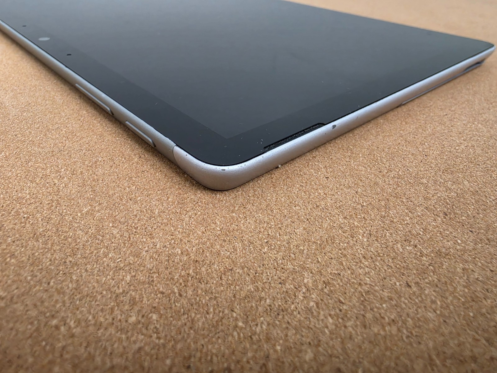 Microsoft Surface Go 2 m3-8100Y 8GB Ram 128GB SSD Win 11 Pro