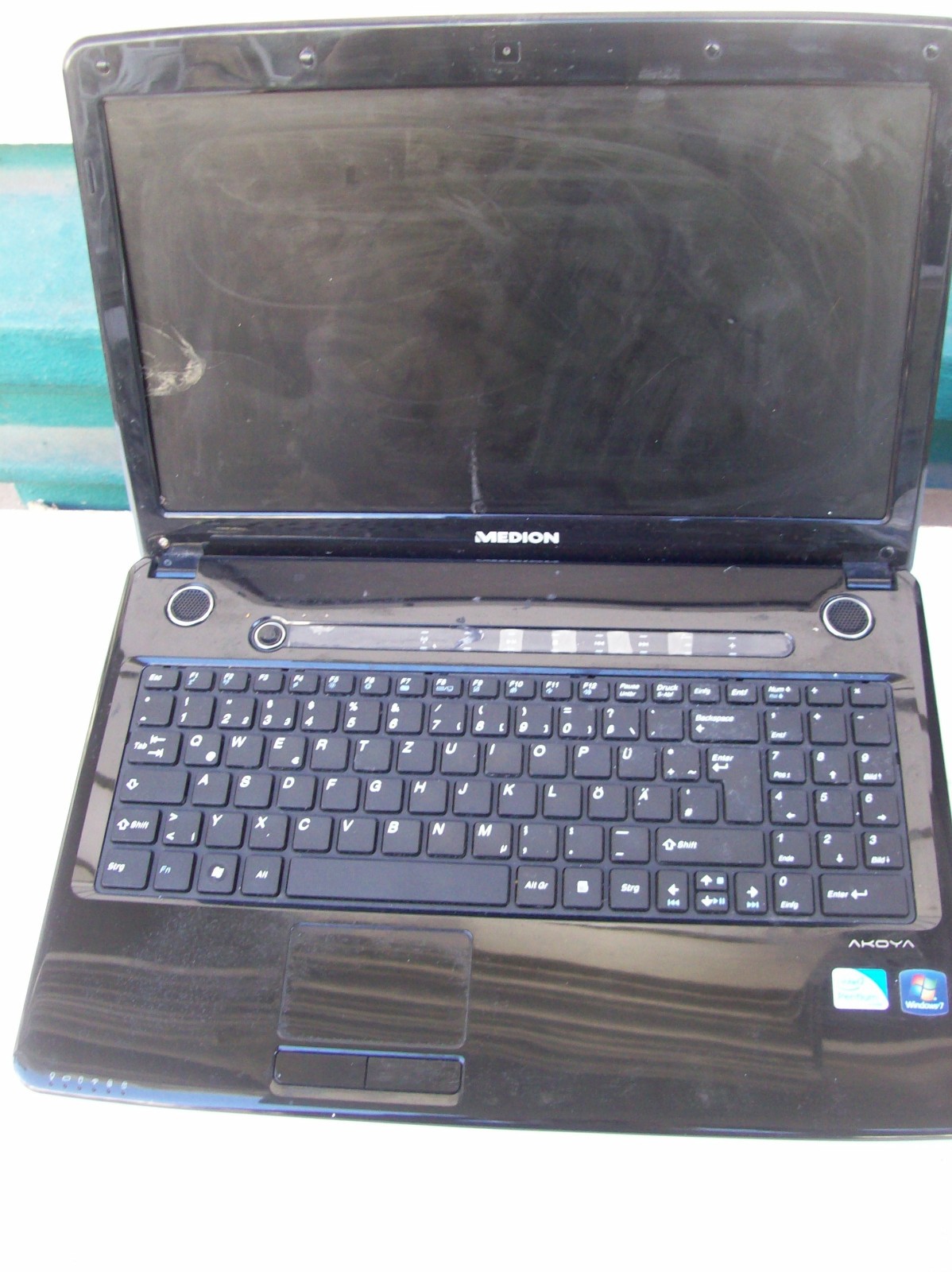 Laptop Medion Acoya E6221 screen damage spare part-001