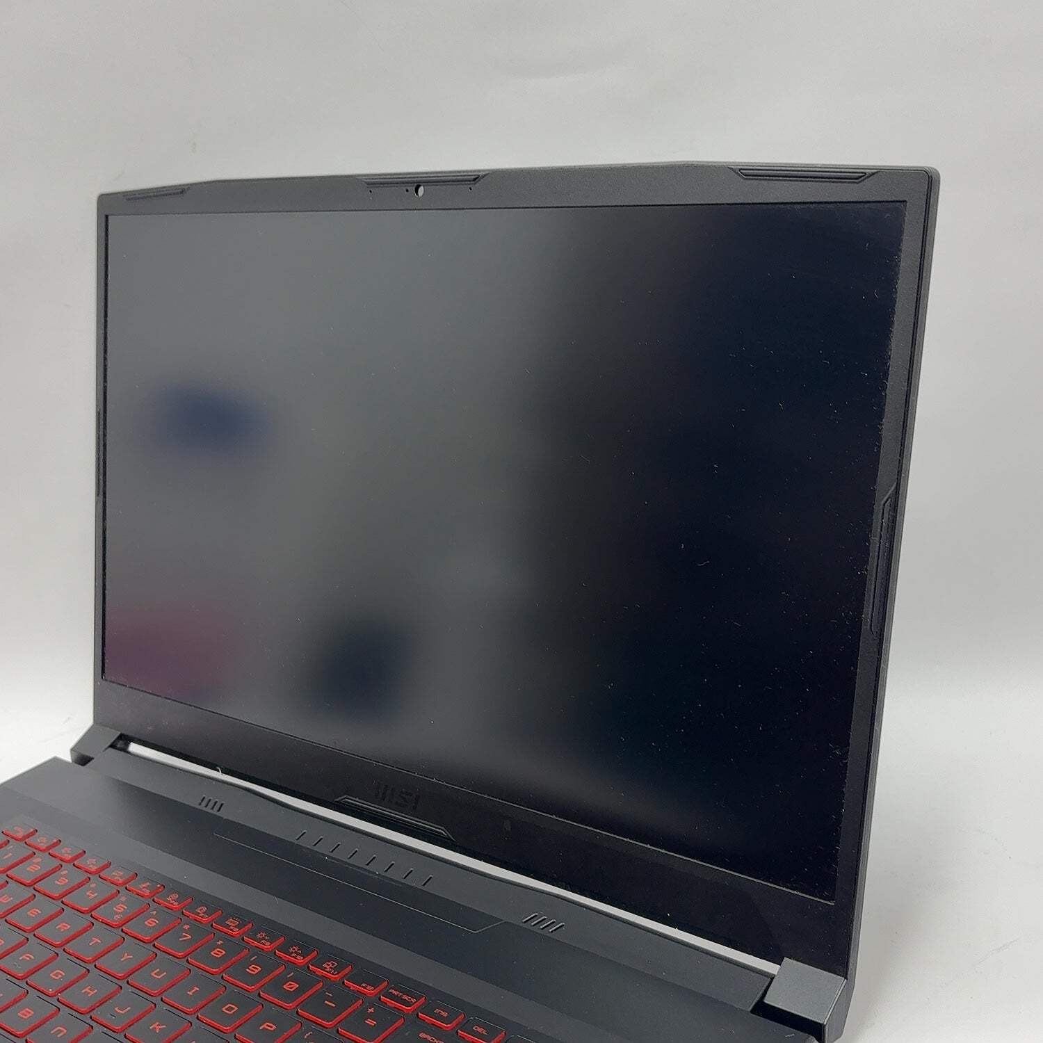 Broken MSI Katana GF76 17″ i7-11800H 32GB RAM 512GB SSD GeForce RTX 3050 Ti Read