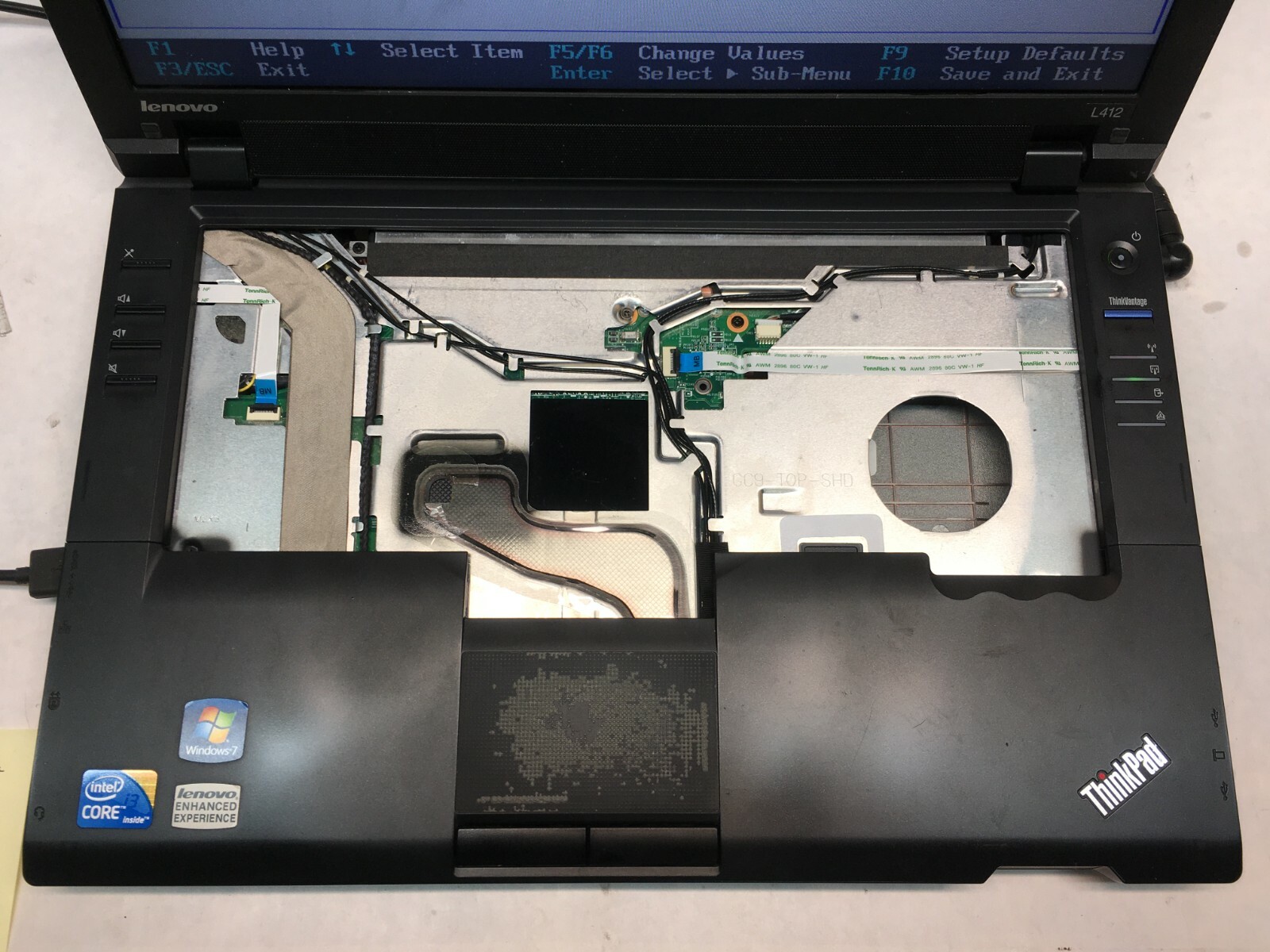 Lenovo ThinkPad L412 Core i3 Laptop For Parts Boots No Keyboard/HDD/DVD/Batt JR