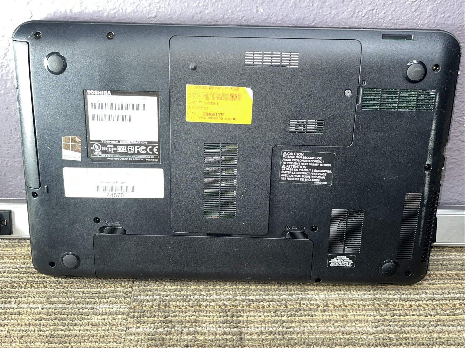 Toshiba Satellite C855D-S5344 15.6″ Laptop 729449