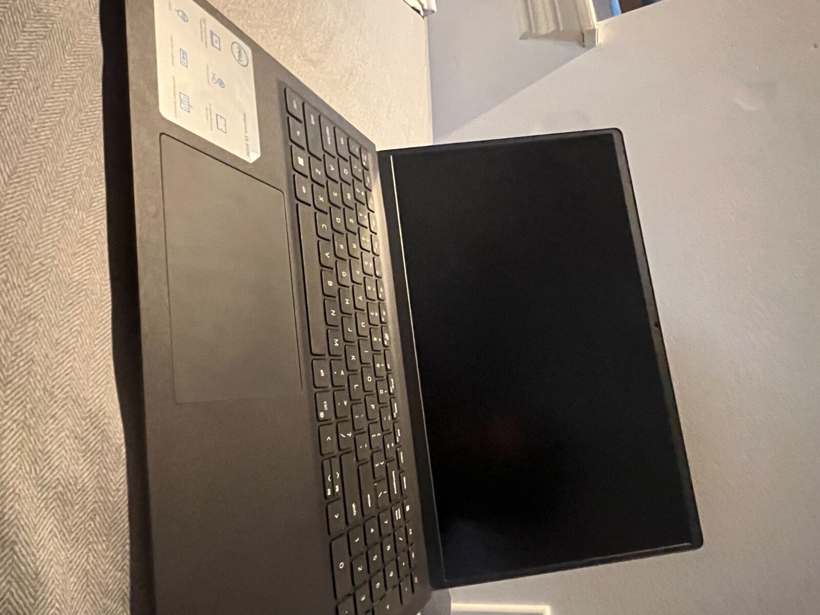 Dell Inspiron 3511 15.6″ (256GB SSD, Intel Core i5 11th Gen., 3.60 GHz, 8GB)…