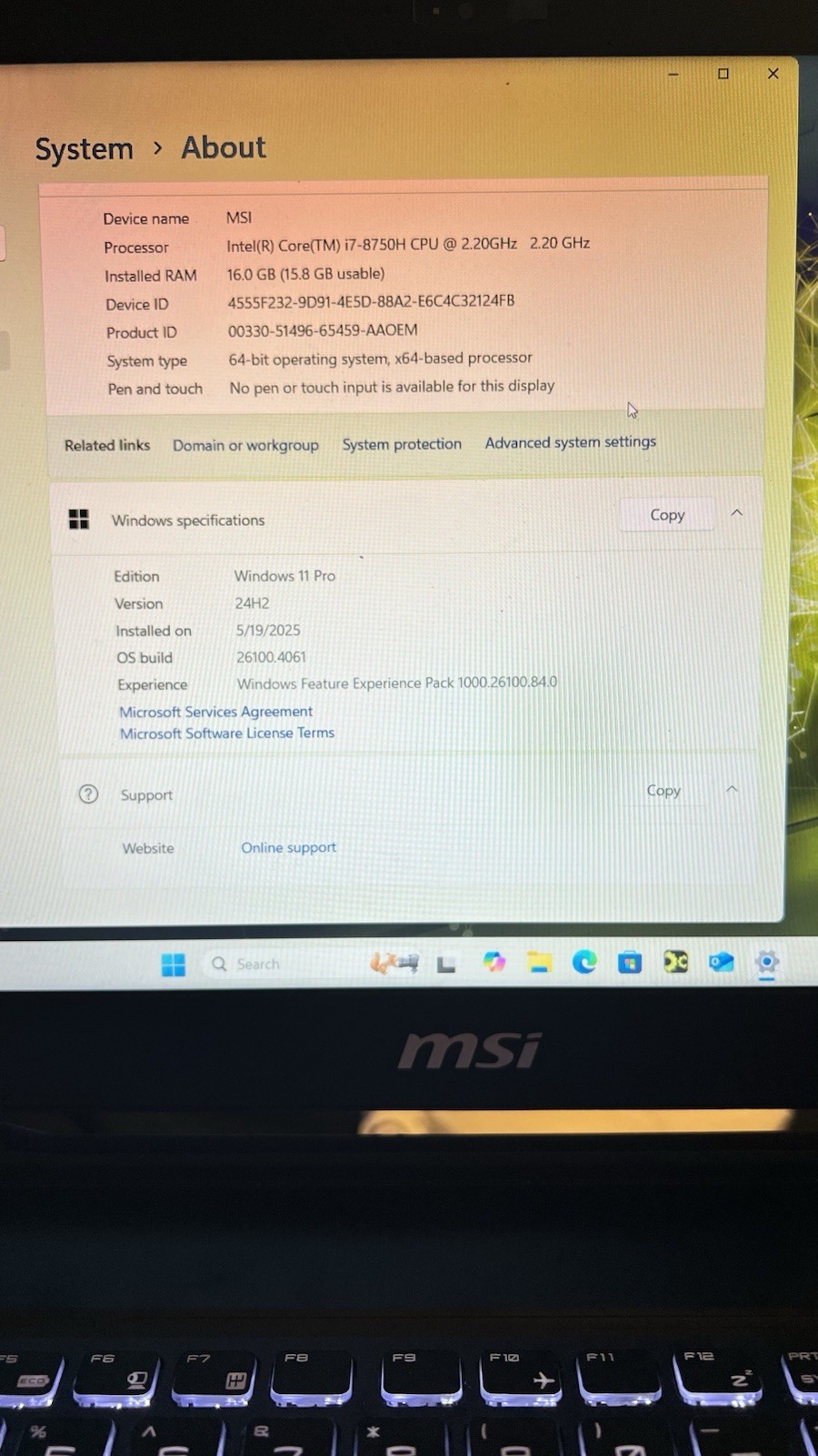 MSI WE63 8SJ-233