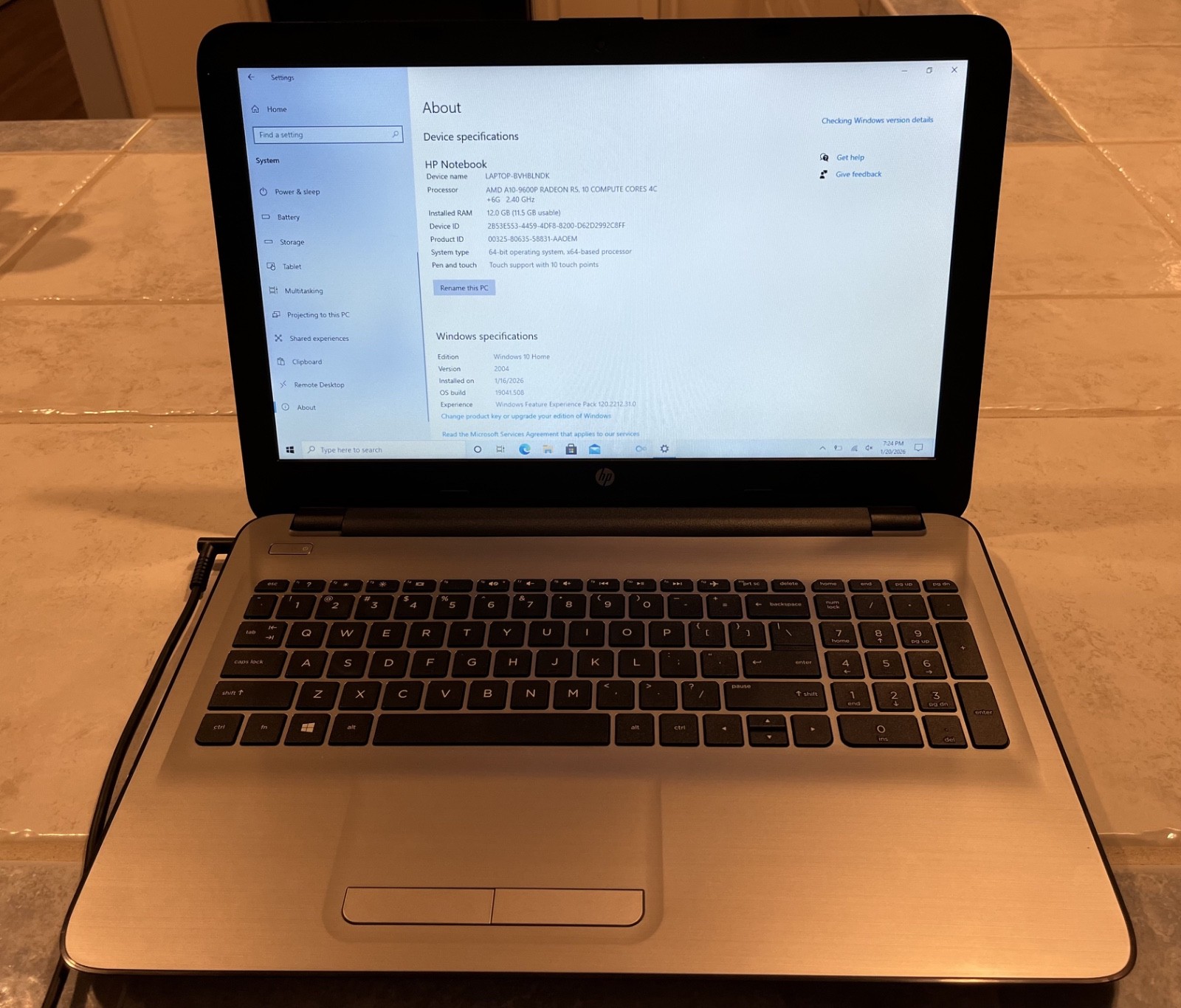 HP Notebook LAPTOP-BVHBLNDK 917 GB Storage