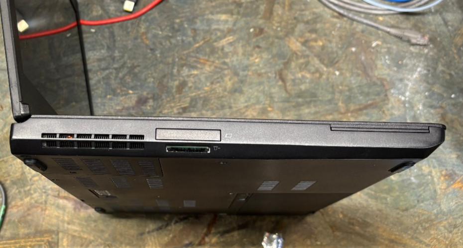 Lenovo ThinkPad P50 Core i7-6700HQ 16GB RAM 512GB NVME Quadro M1000M