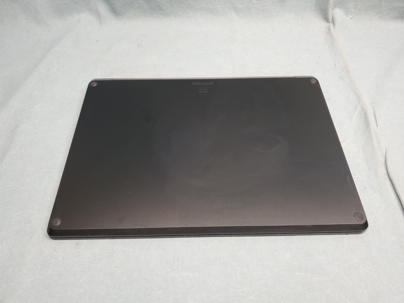 Surface Laptop 4 13.5″ Ryzen 7 4980U 2.00GHz/ 16GB / 512GB SSD #2590