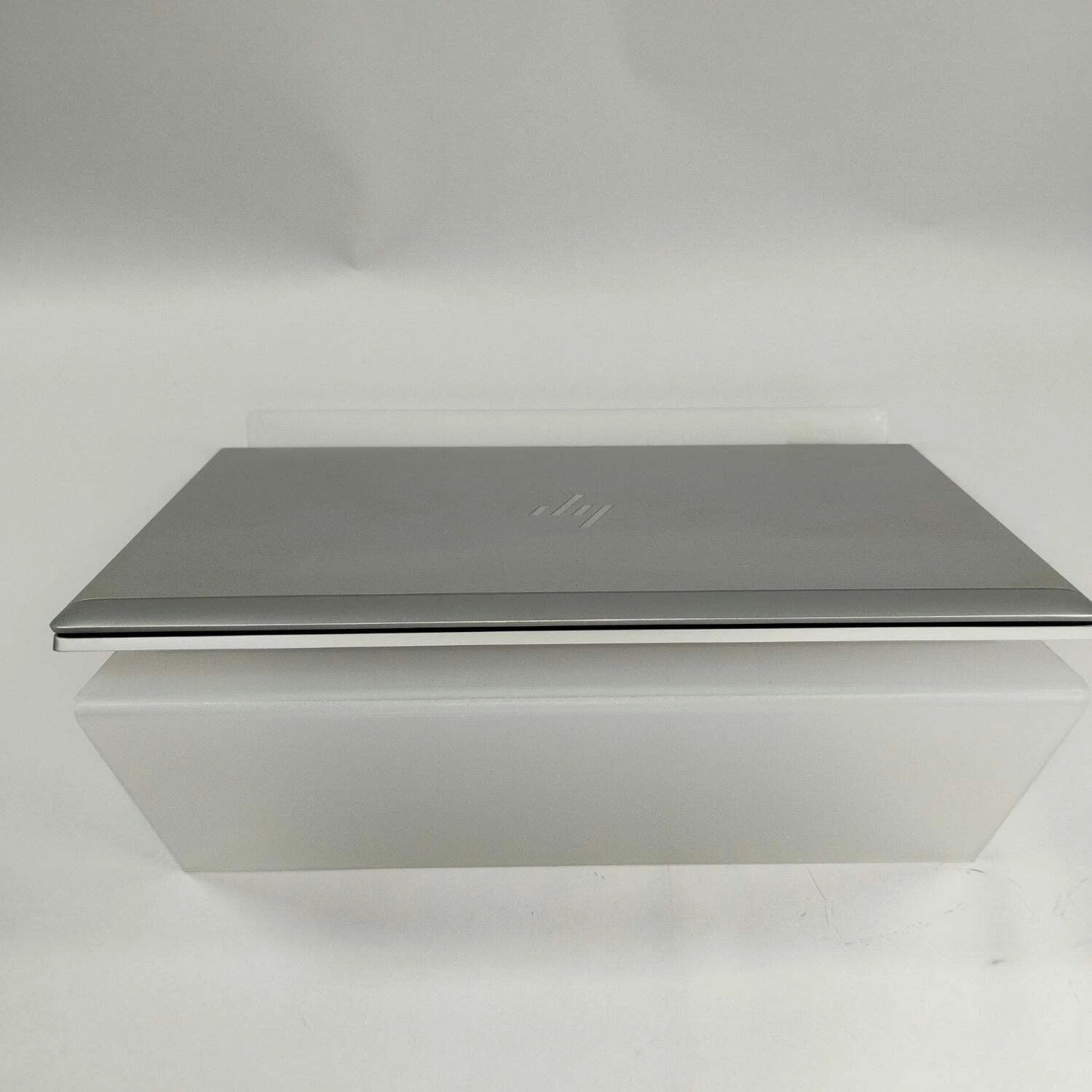 HP EliteBook 840 G8 i5-1135G7 8GB RAM 256GB SSD win 11 Adapter included