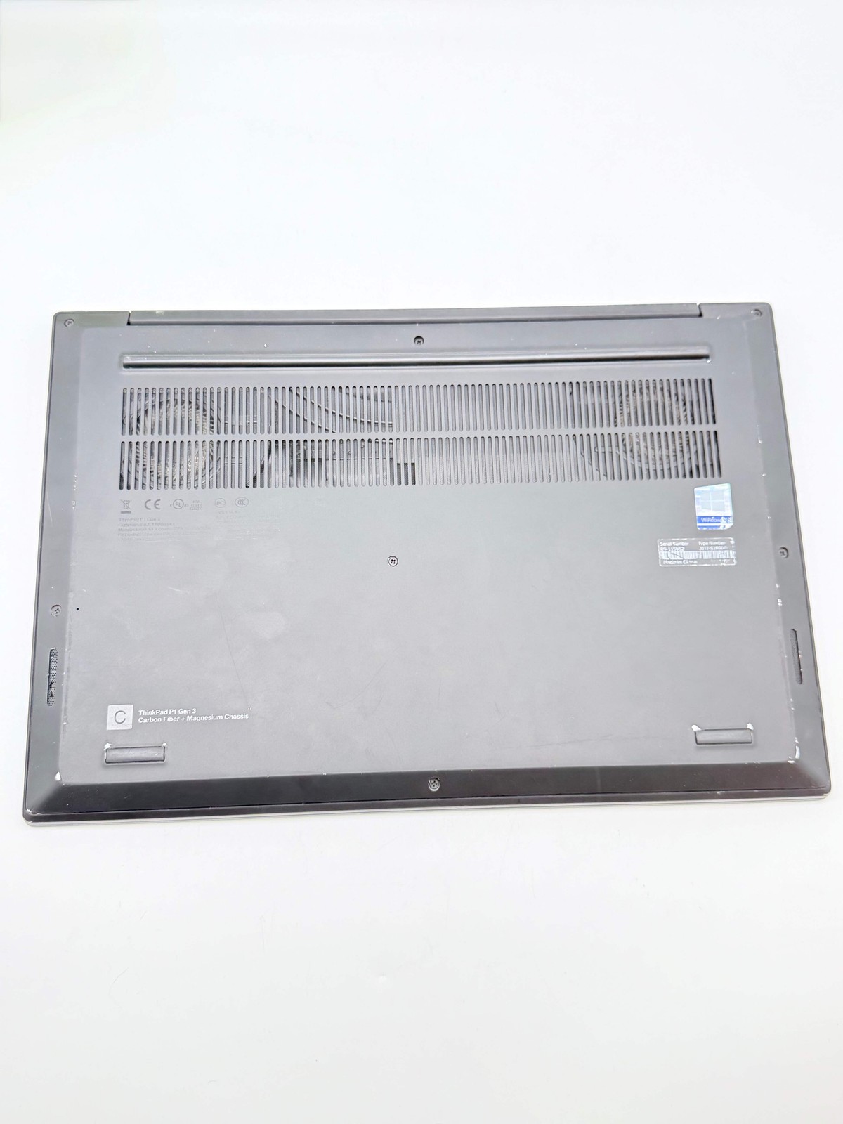 Lenovo ThinkPad P1 Gen 3 16″ Intel UHD Graphics P630 32GB RAM 1TB Black Laptop