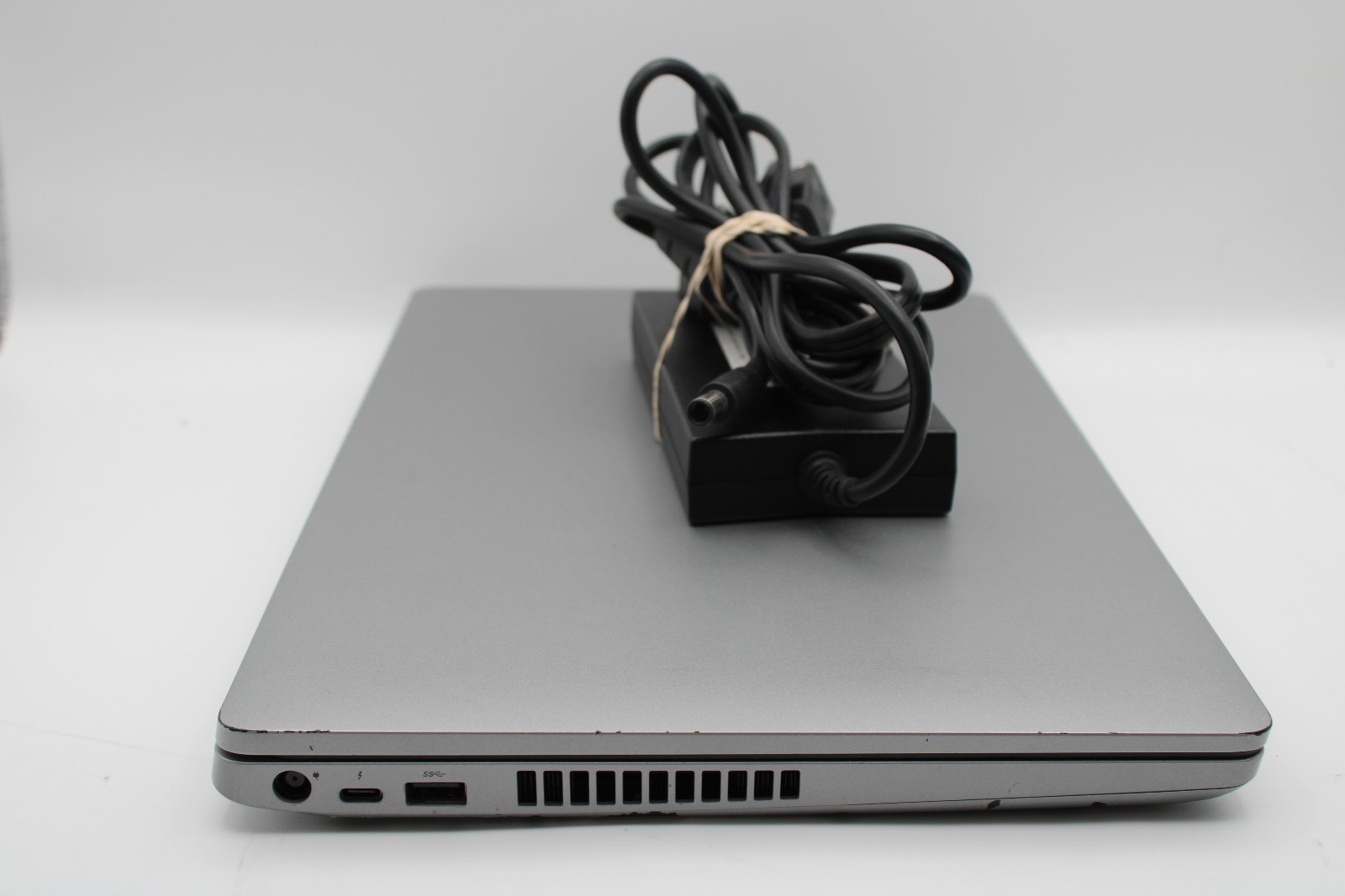 Dell Precision 3551 _ i7-10850H _ 16GB / 256GB _ NVIDIA P620 _ W11H