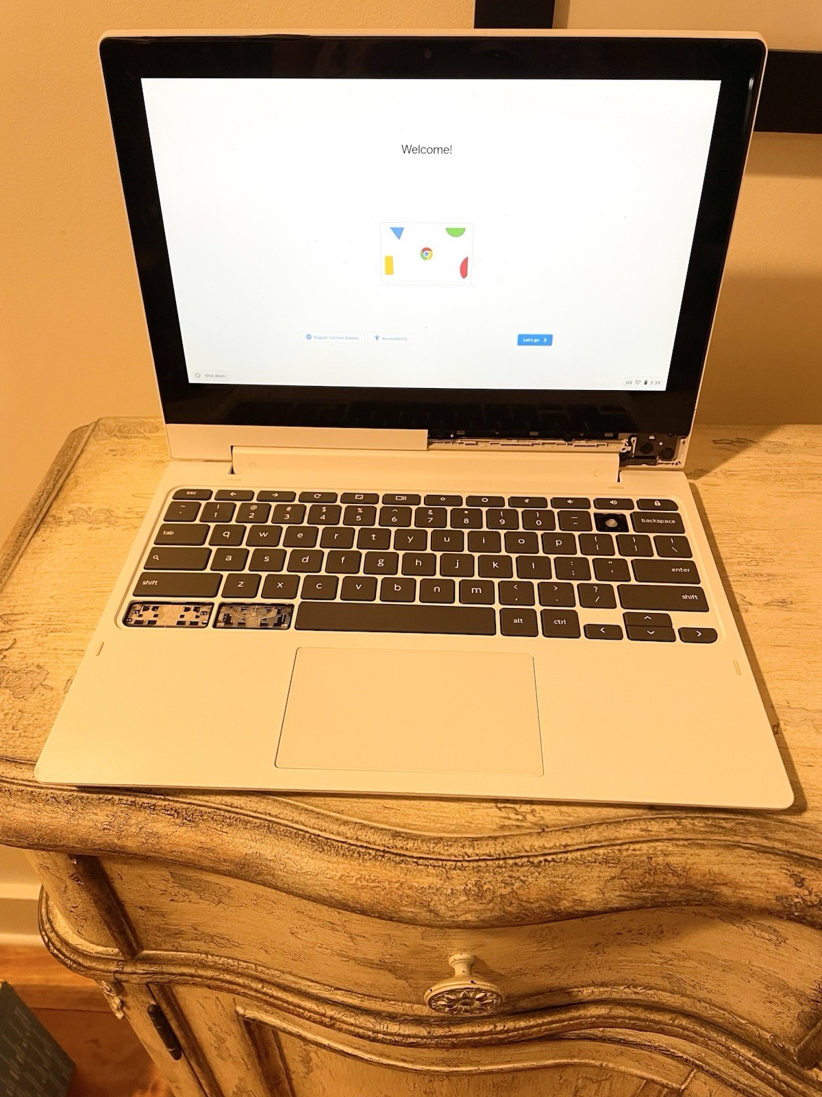 Lenovo Chromebook C330 2-in 1. 4GB, LPDDR3, 64GB EMMC, CHROME OS, 11.6” Screen