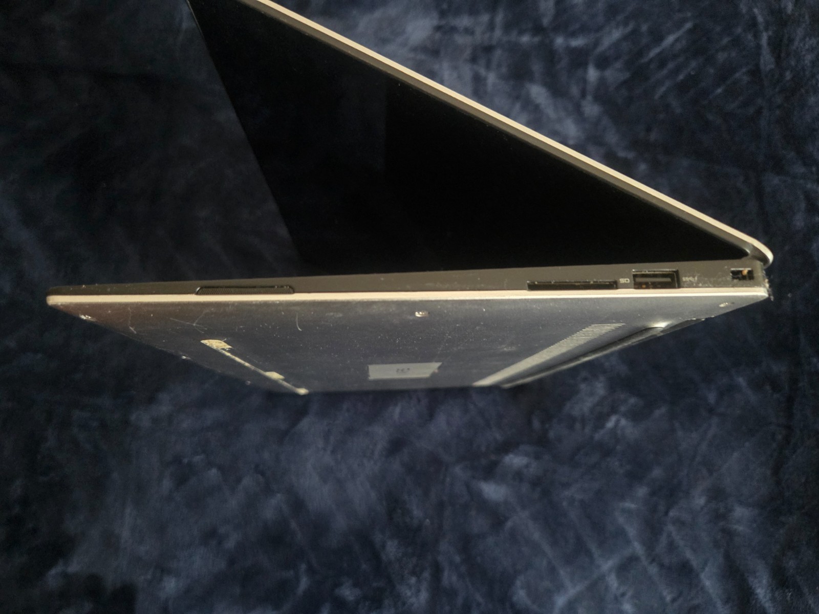 DELL XPS 13 9343 13.3″ QHD I7-5500U 8GB RAM 256GB SSD touch Screen