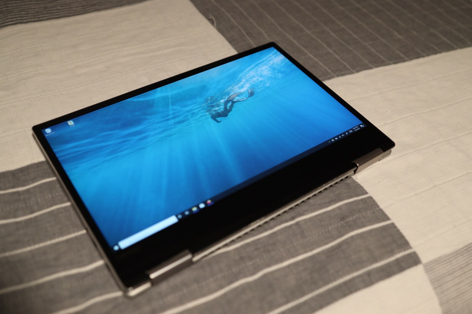 1TB SSD 4K 2-in-1 Touchscreen Lenovo Yoga 720 13″ i7-8550U 16GB
