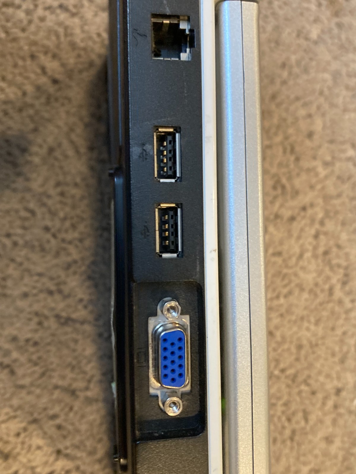 Dell Inspiron 1501 AMD Turion 64 1GB RAM 74GB HDD Linux