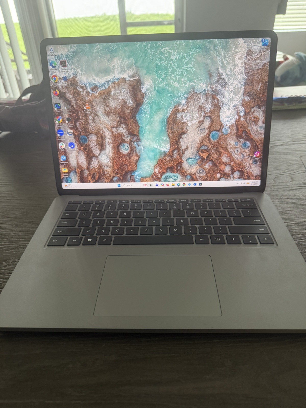 Surface Laptop Studio 14.4″ Touchscreen i5-11300H 16GB RAM 256GB SSD Win 11 Pro