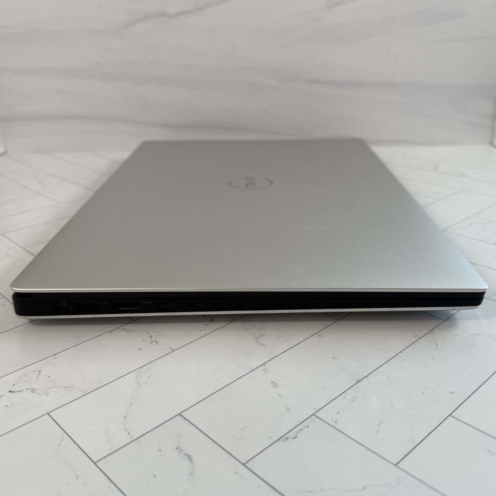 DELL XPS 15 Core i7 9th Gen 15.6″ Broken Bad Display #H875