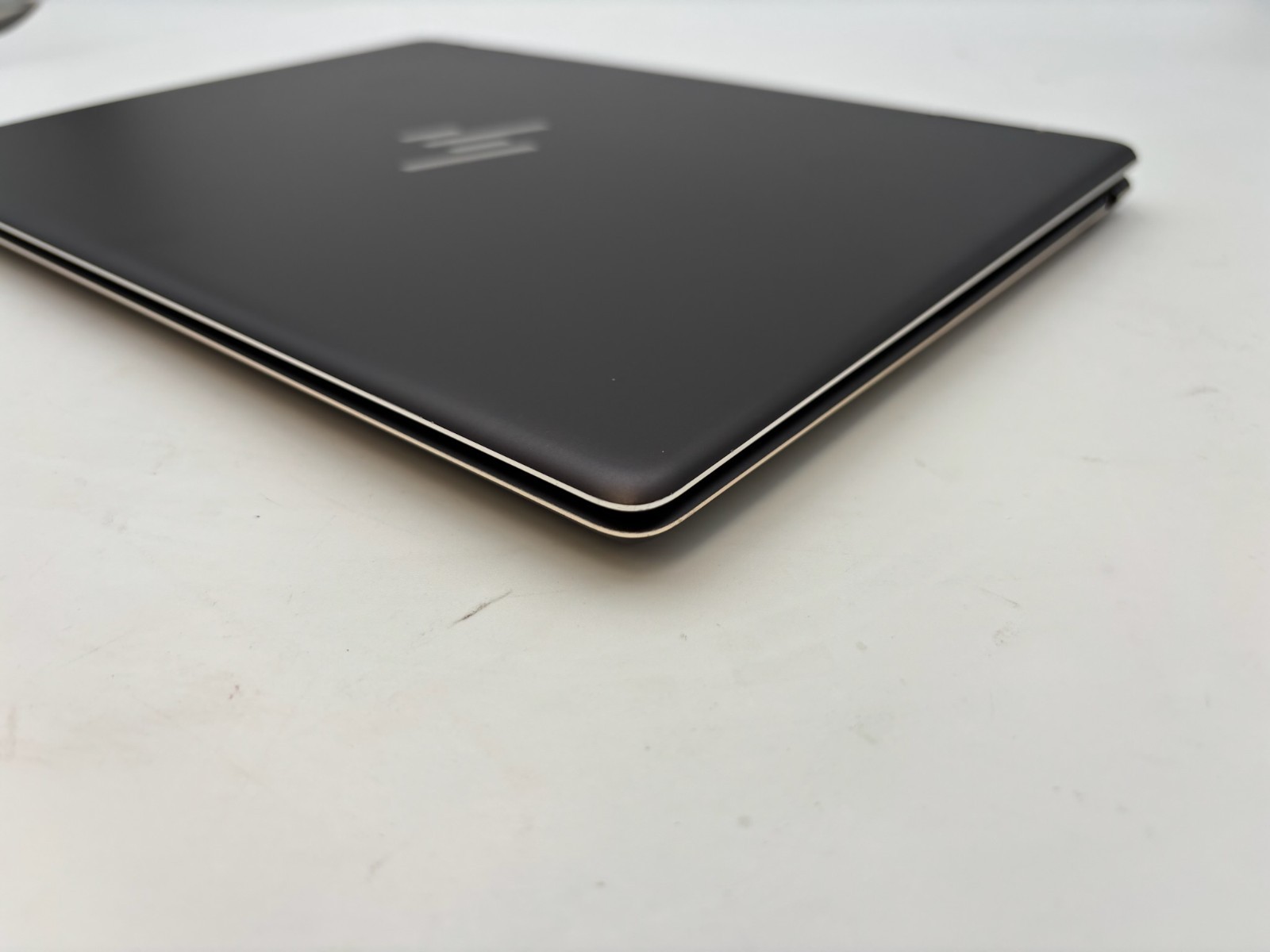 HP Spectre x360 2-in-1 14-ef2013dx 13.5″ 512 GB SSD 16 GB RAM i7-1355U