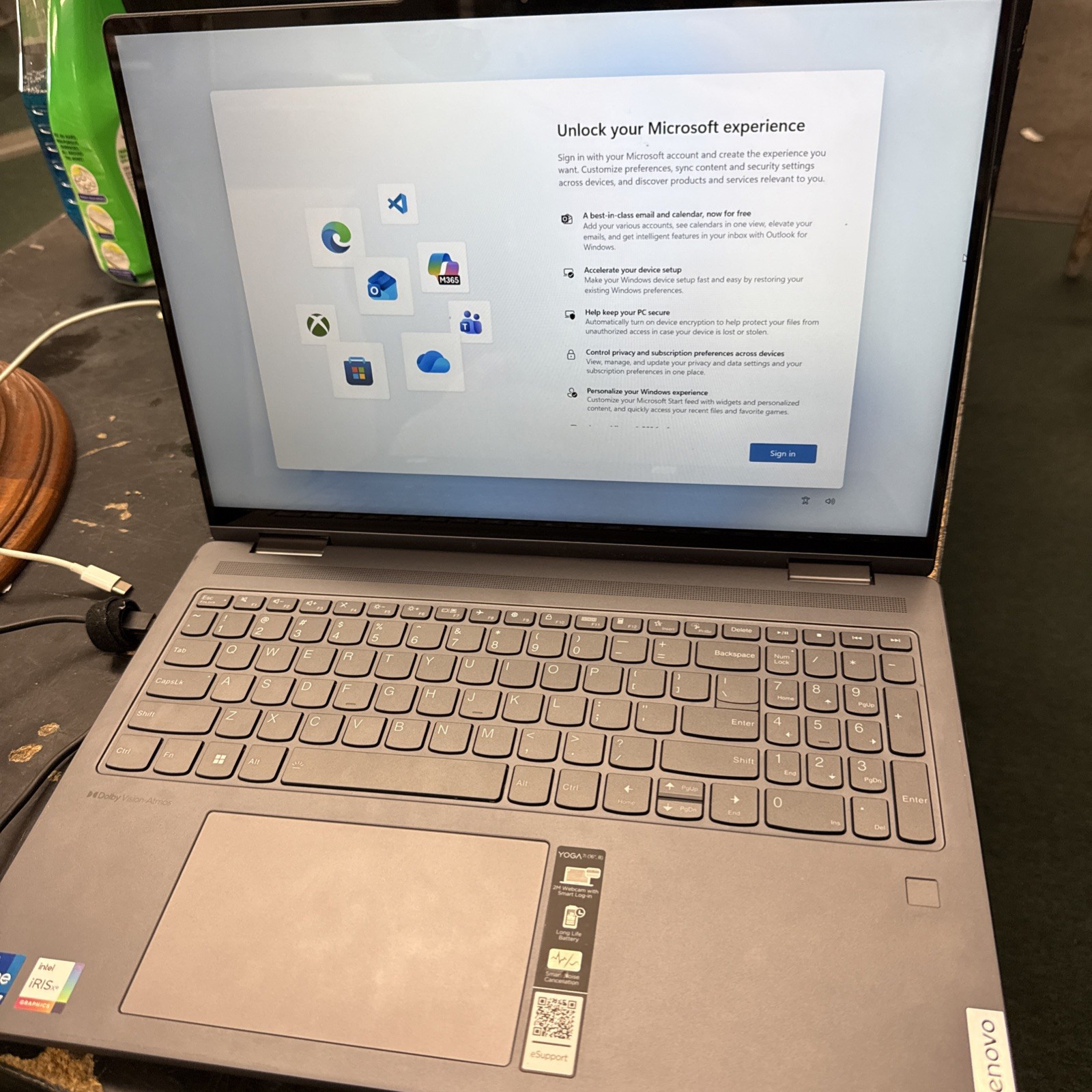 Lenovo Yoga 7 16IRL8 Intel Core i5-1335U, 16 GB RAM 256 GB SSD