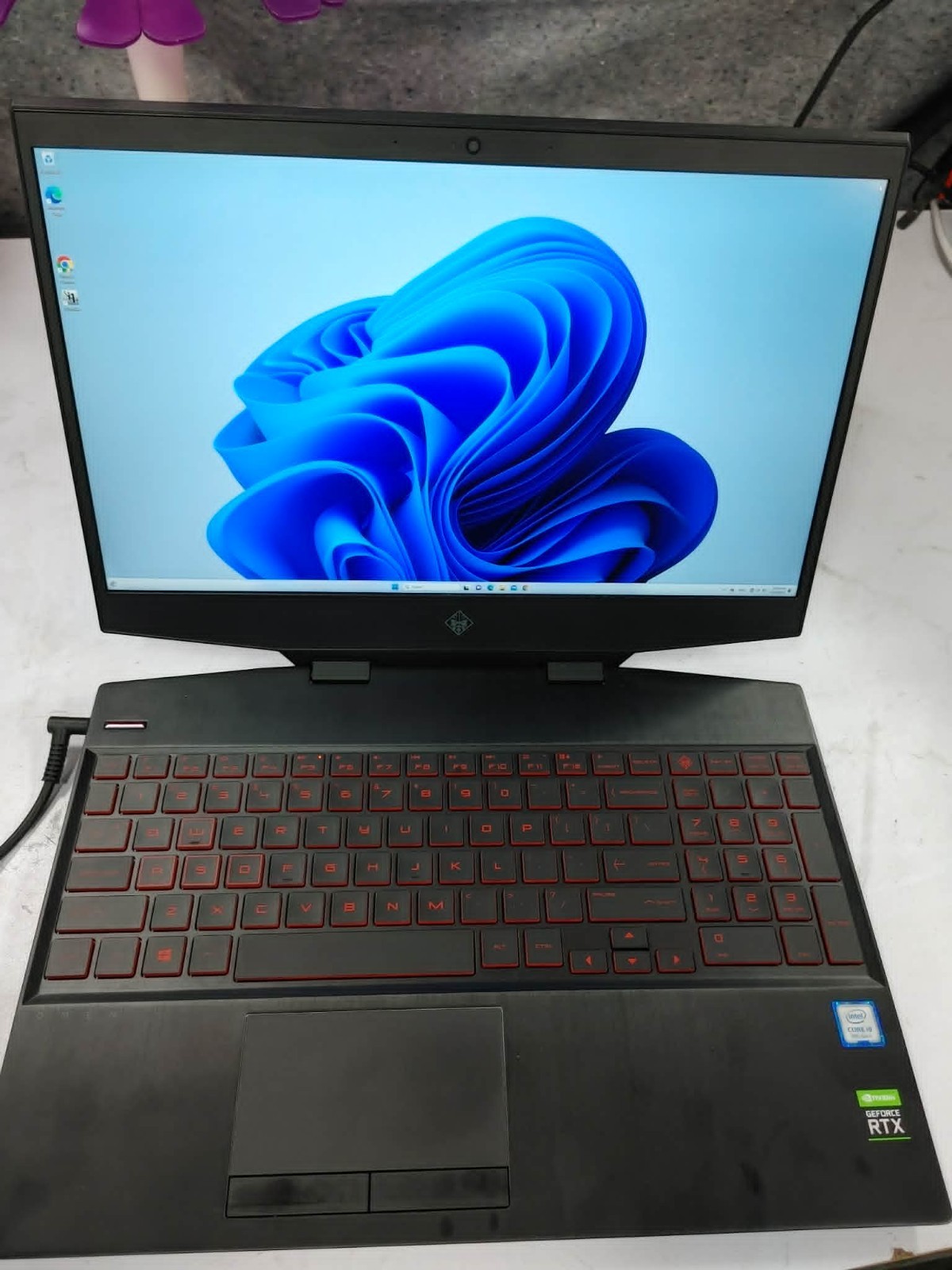 HP Omen 15-DH0XXX Intel i9-9880H 2.30GHz 16MB 512GB RTX 2080 4K Screen Notebook