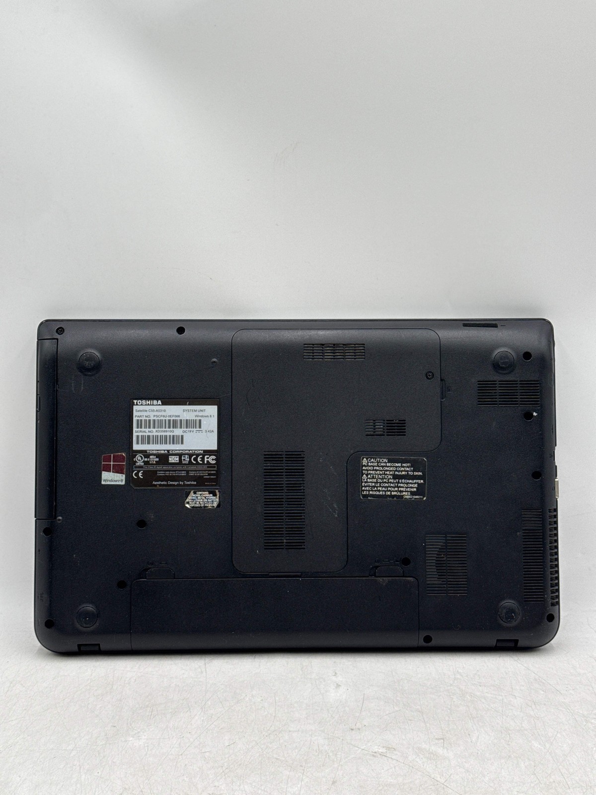 Toshiba 15.6″ satellite C55-A5310 laptop For parts – No Power