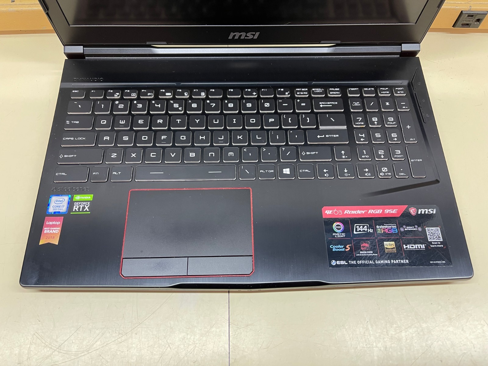 MSI GE63 Raider RGB 9SE GeForce RTX 2060 i7-9750H 32GB RAM 500GB SSD 1TB HDD