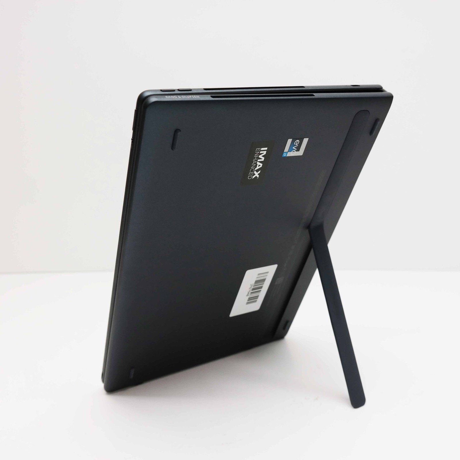 HP Spectre 3-in-1 17″ Foldable Laptop Core i7-1250U 16GB 1TB