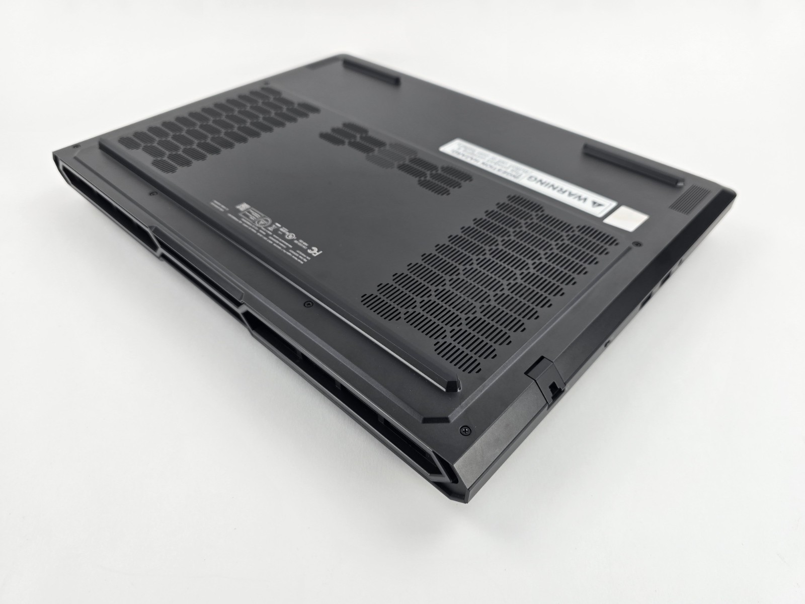 Lenovo Legion Pro 7i 16IAX10H 16″ 2.5K OLED Ultra 9 275HX 32GB 1TB RTX 5080 Good