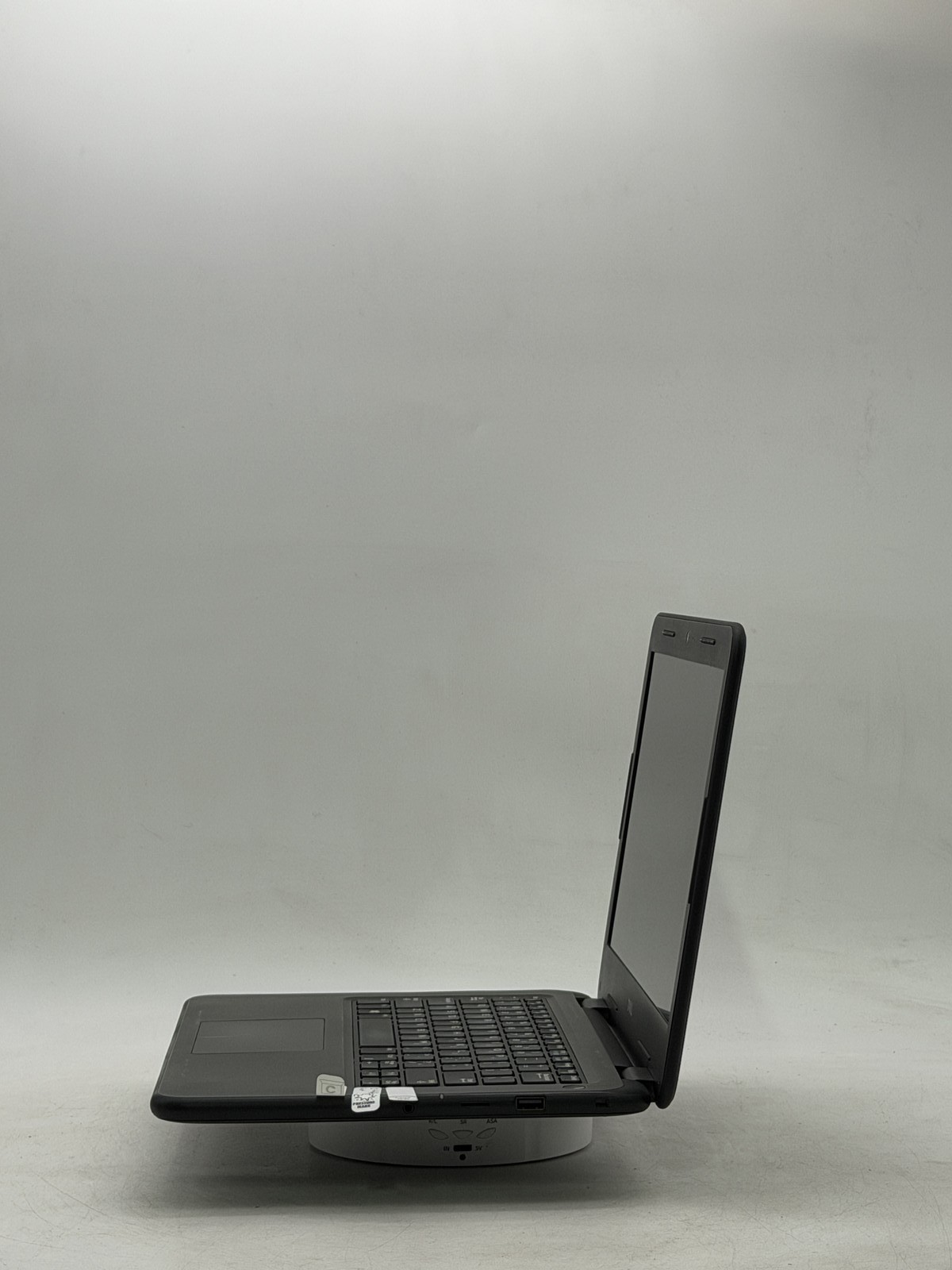 Dell Latitude 3310 13.3in i5-8265U 8GB 128GB NO OS – Read