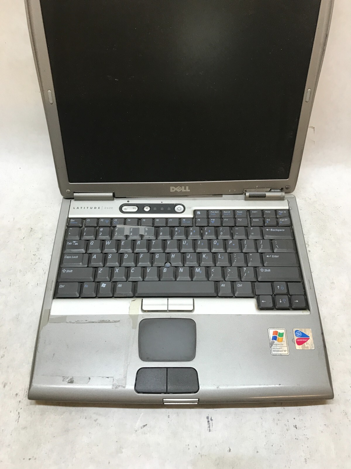 Dell Latitude D600 14.1″ Intel Pentium NO RAM NO HDD/OS For Parts NO POWER – DW