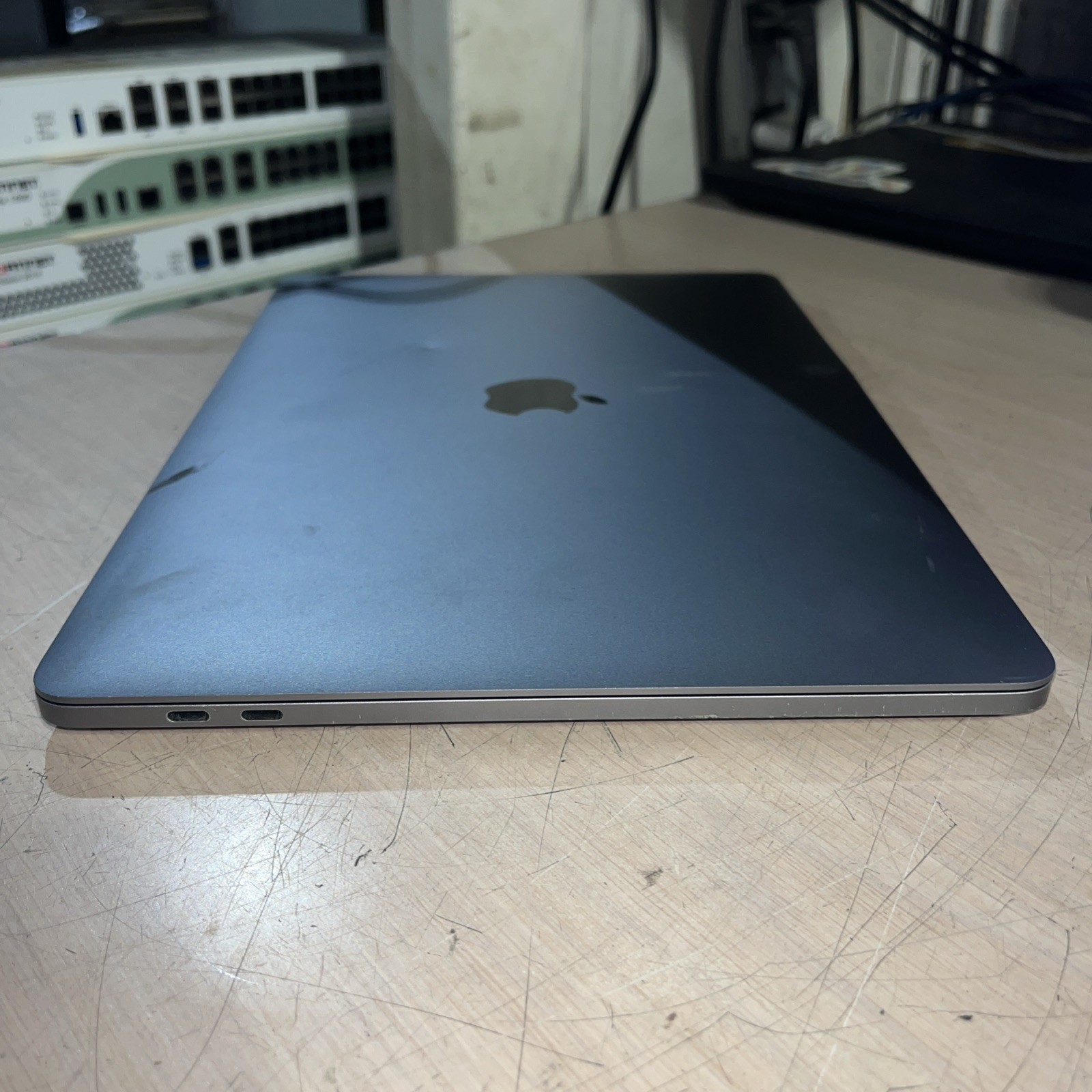 APPLE MACBOOK PRO 13″ 2020 2TB CORE I5-8257U 1.4GHZ 8GB RAM 256SSD