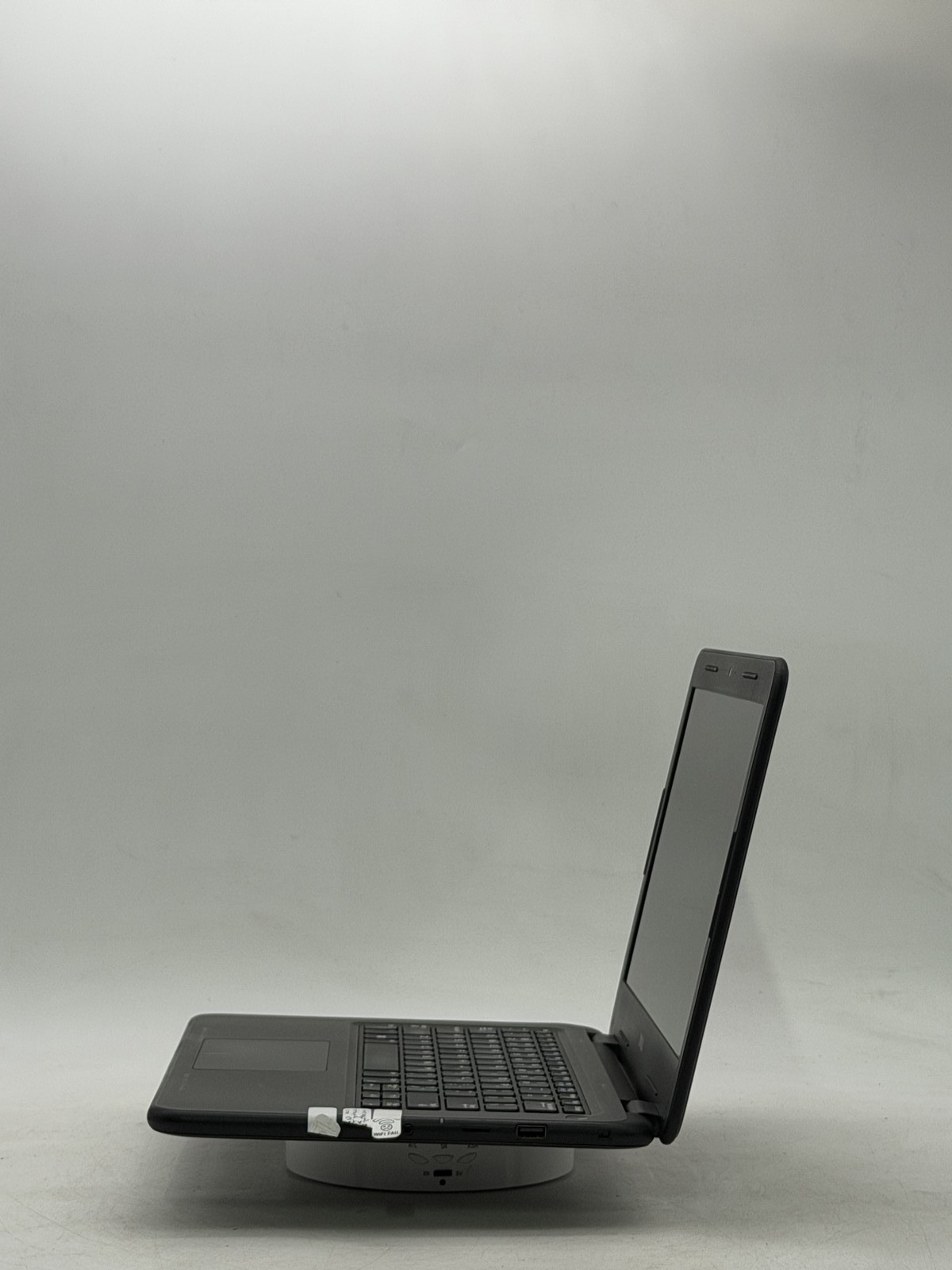 Dell Latitude 3310 13.3in i5-8265U 8GB 128GB NO OS *Read*