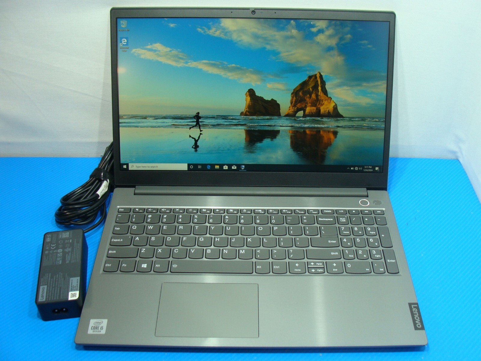 6 cycles Lenovo ThinkBook 15-IML 15.6″FHD i5 10th Gen 1.6GHz 8GB 256GB +Charger