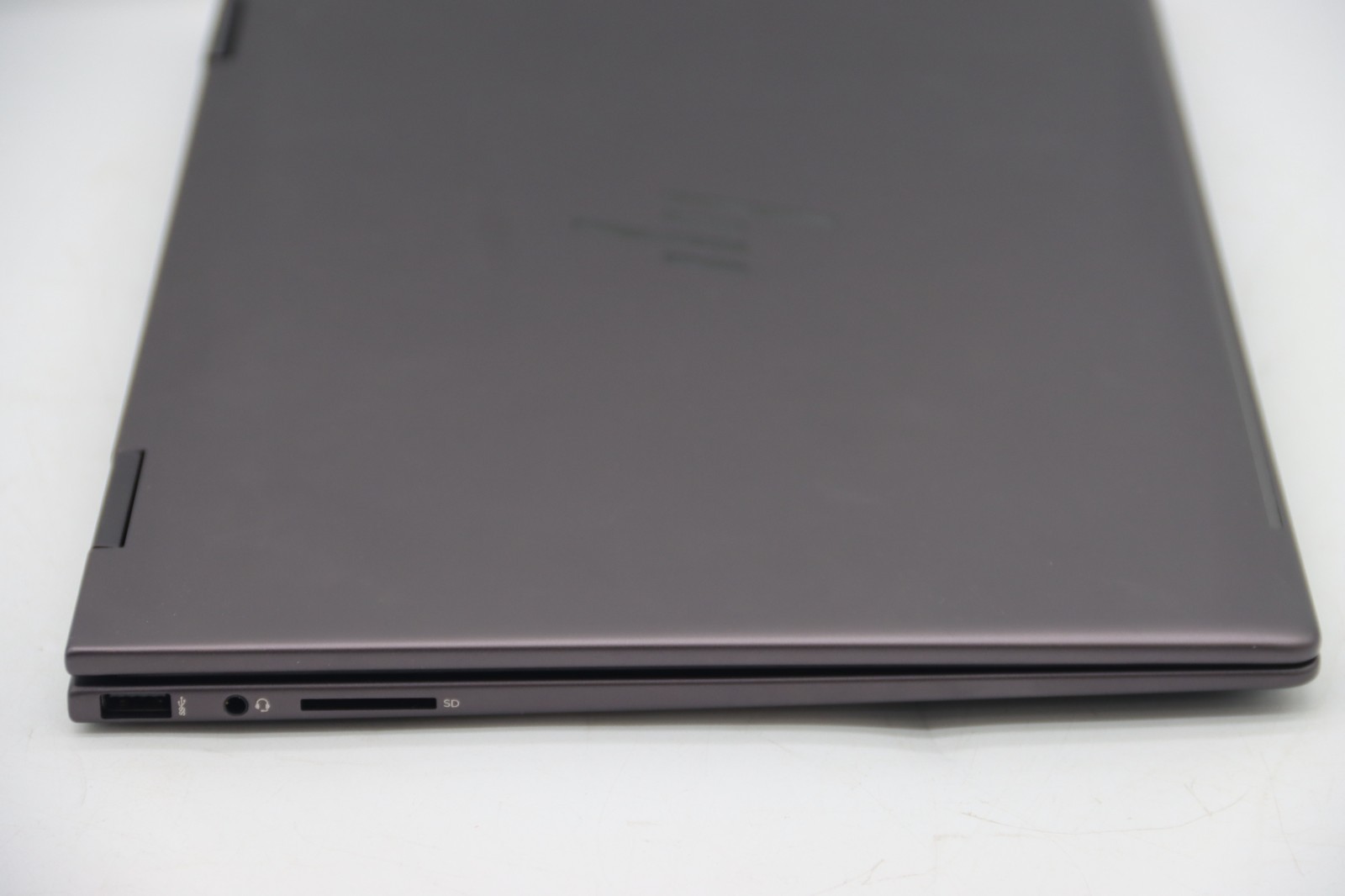 HP Envy X360 2-in-1 15-fh0013dx 15.6″ FHD Touch AMD Ryzen 5 7530U 8GB 256GB SSD