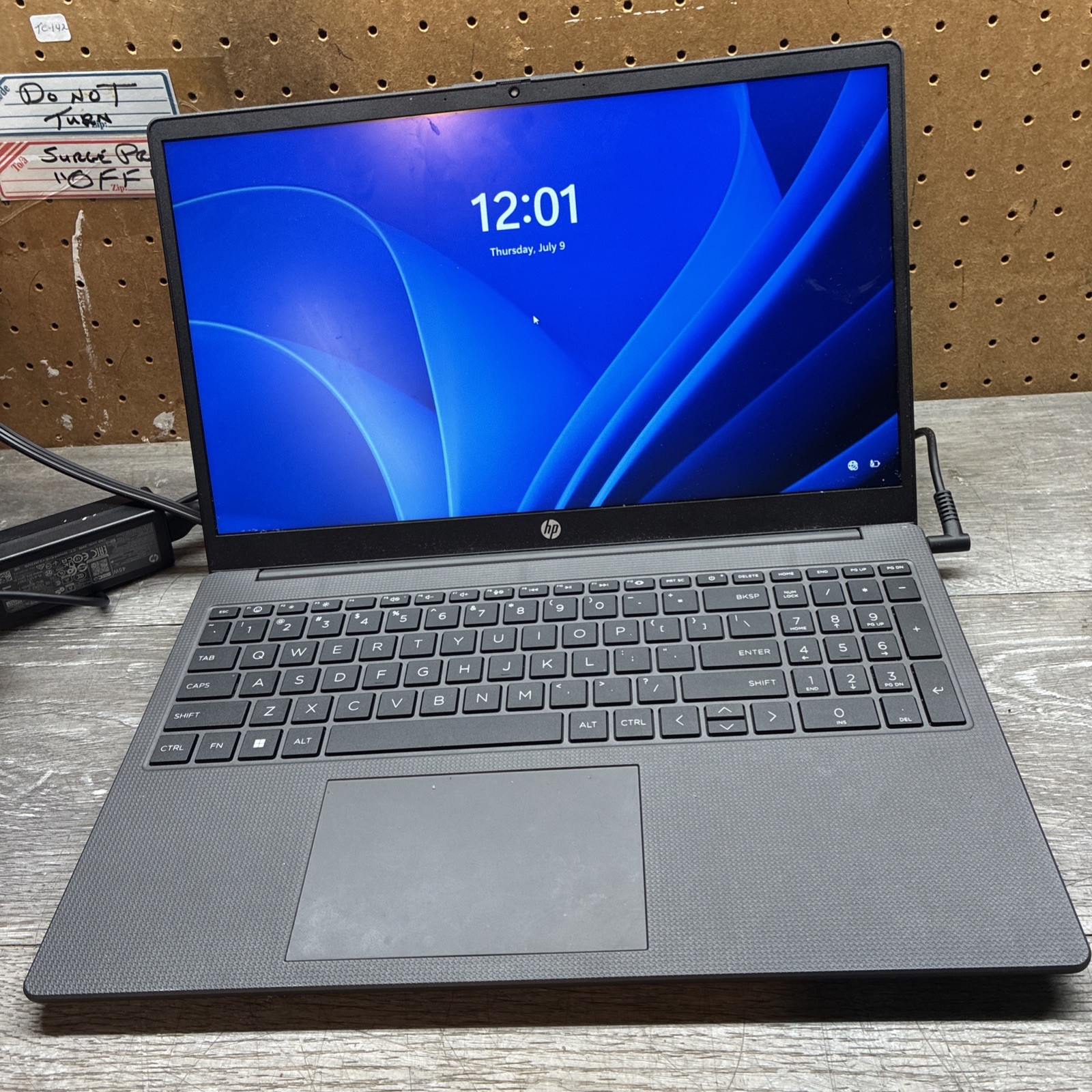 HP 255 G10 15.6″ Laptop W/AMD Ryzen 3 7330U AS-IS NO RETURNS