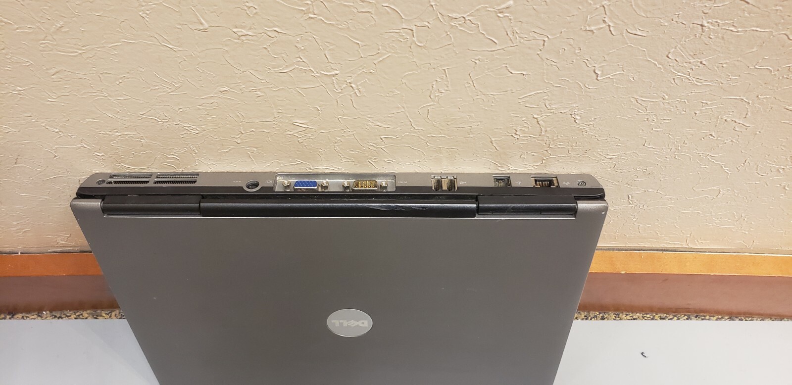 Dell Latitude D630 Intel Core 2 DUO motherboard and casing- Screen cracked