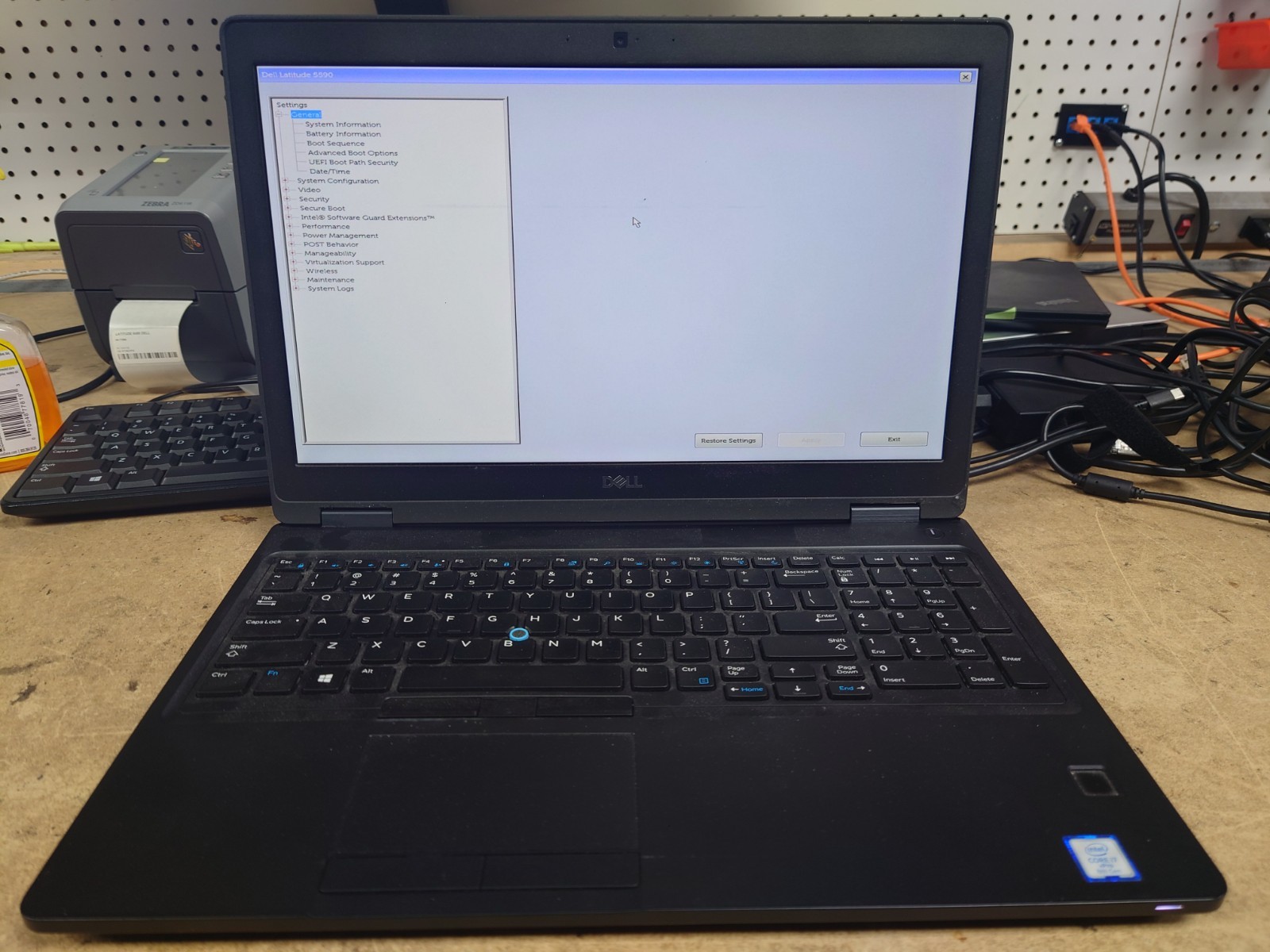 Dell Latitude 5590 15.6″ FHD i7-8650U 8GB RAM No OS/SSD