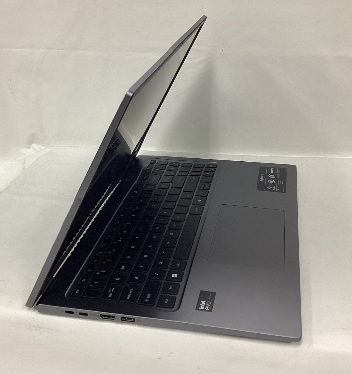 Acer Swift Go 16″ Touch AI Laptop, Intel EVO Core Ultra 9-185H 32GB/1TB Win 11 P