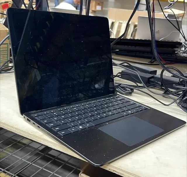 Microsoft Surface 7th Edition 2107 13.8 in PixelSense Touch Core Ultra 5 236V