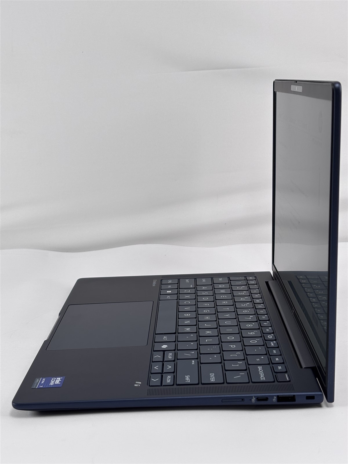 HP EliteBook X G1i 14″ Core Ultra 7 268V 2.2GHz 32GB NVMe SSD Arc 140V