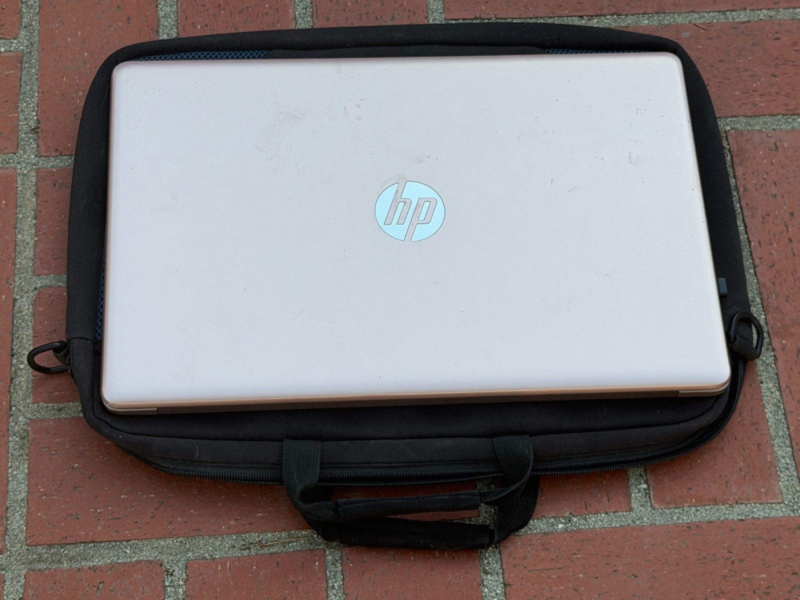HP 17-umkr783t Laptop PC 17.3″ 1080P 8GB 931GB SSD AX WiFi W10 w/Number Pad