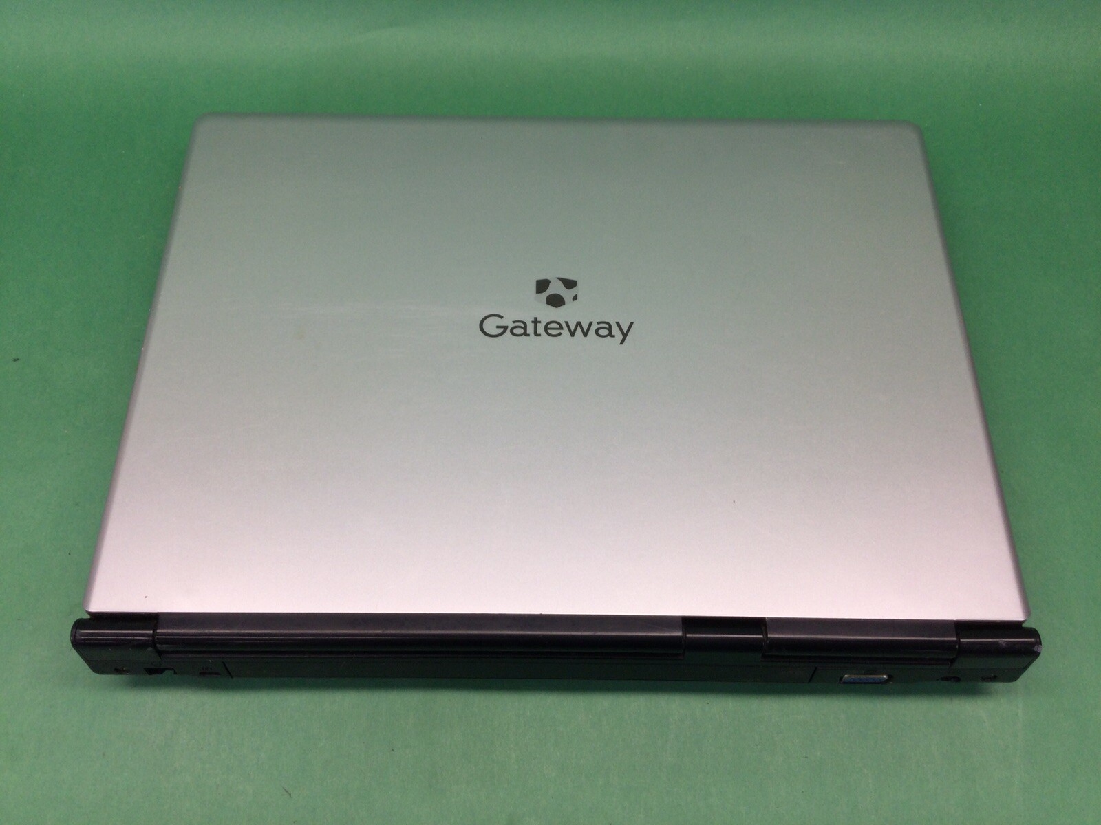 Gateway T-Series W350A – 14” Laptop – UNTESTED