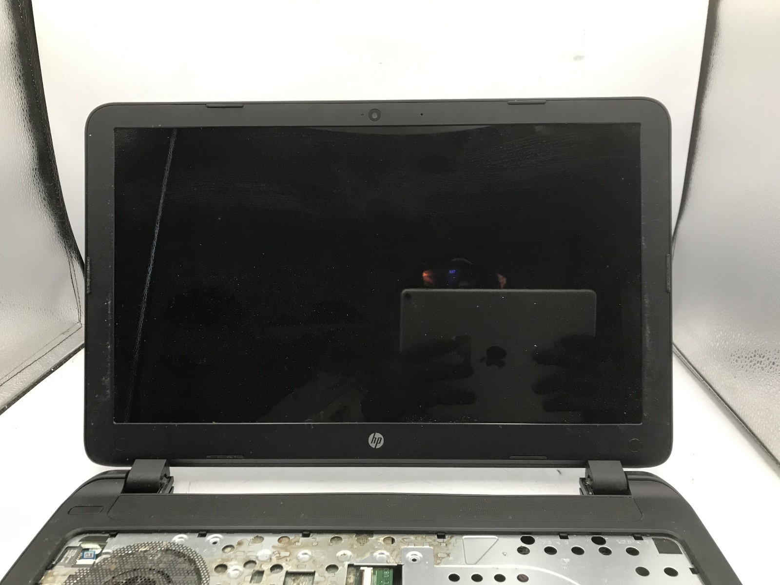 HP 15 F018DX – FOR PARTS/REPAIR – INTEL I3 4TH GEN – NO RAM – READ DESCRIP – BB