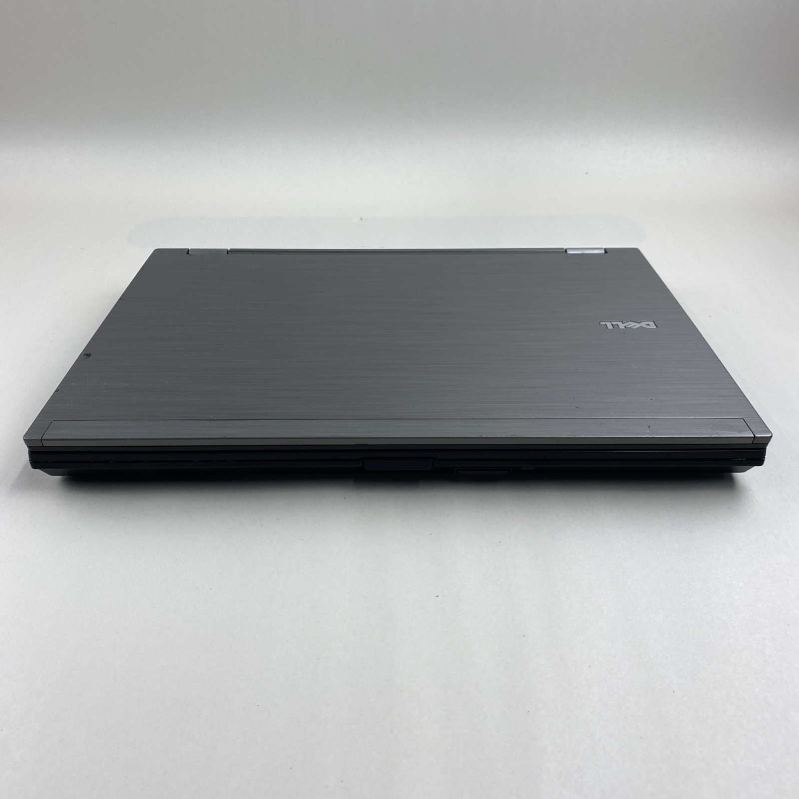 Dell Latitude E6410 Core i5-M520 2.40GHz 4GB RAM 14.0″ No Battery No HDD No OS