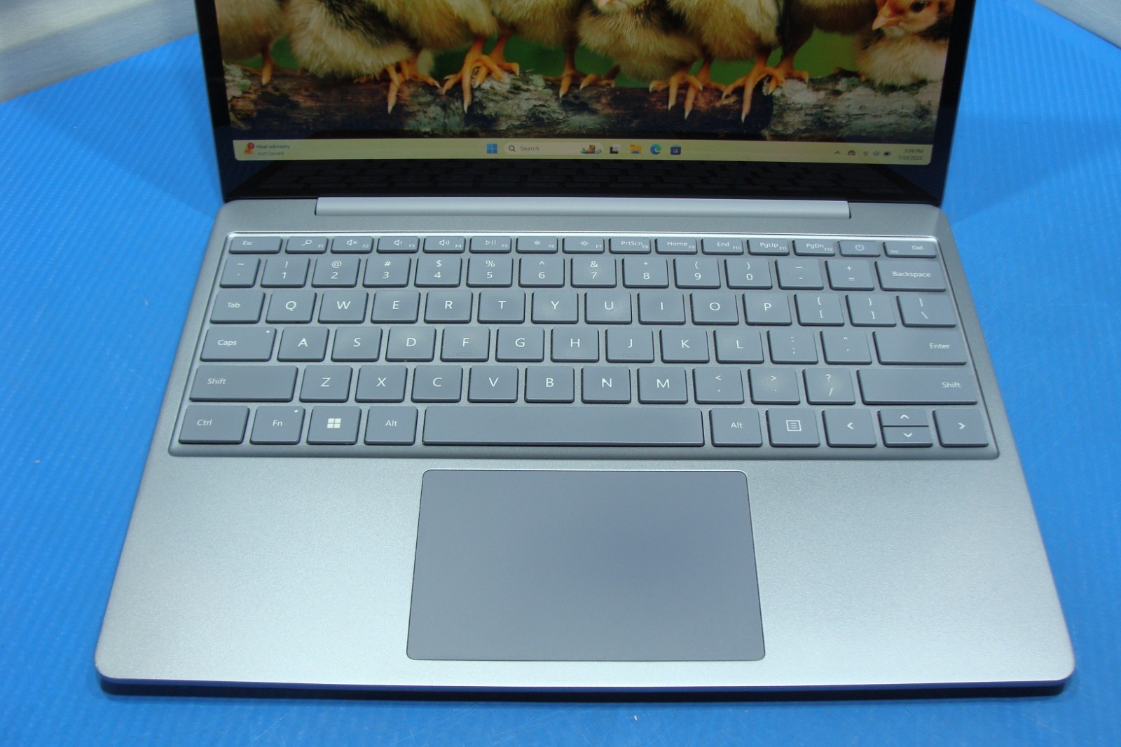 Microsoft Surface Laptop Go 2 12.4″ TOUCH i5-1135G7 2.4GHz 8GB 256GB Win 11 Home