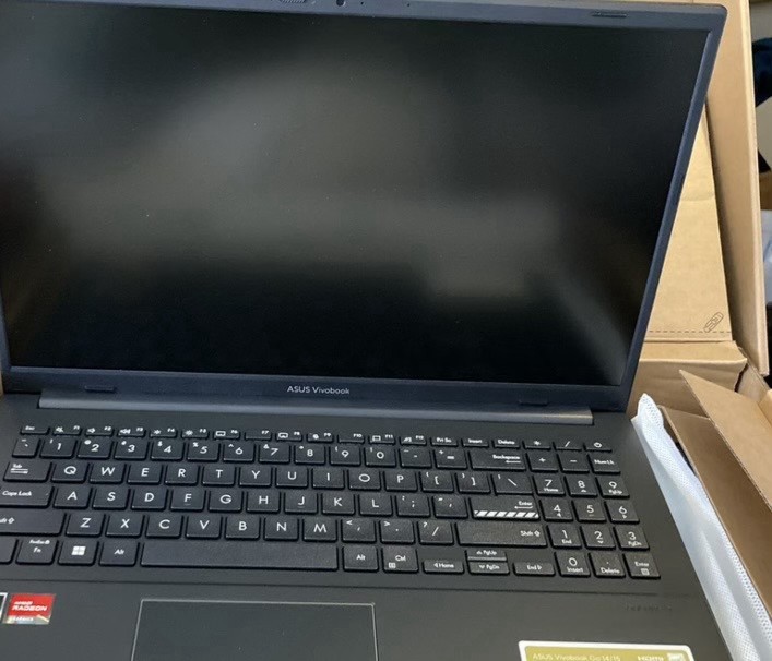 ASUS Vivobook Go 15 -E1504FA Laptop. New in Box- 512GB SSD – 8GB RAM – 15.6″ FHD