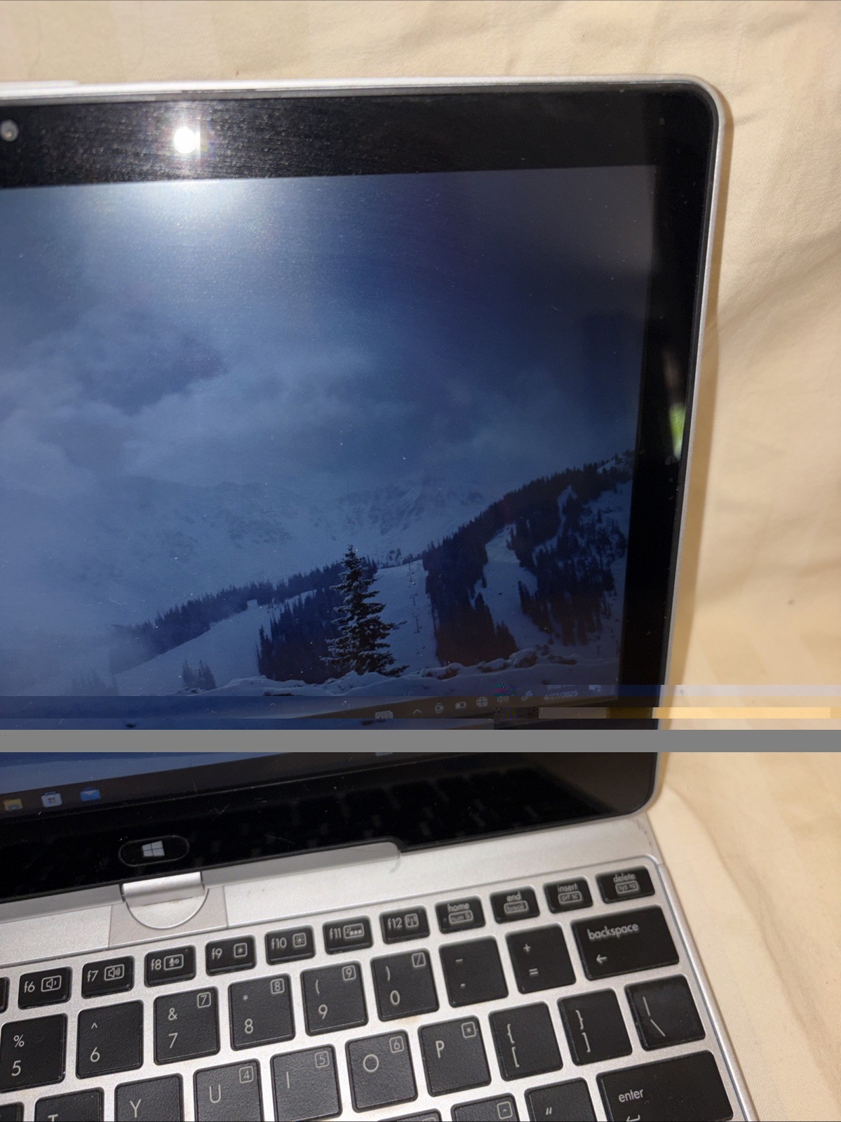HP EliteBook Revolve 810 G3 – 11.6″ HD, 2.2GHz i5, 4GB RAM, 128GB SSD