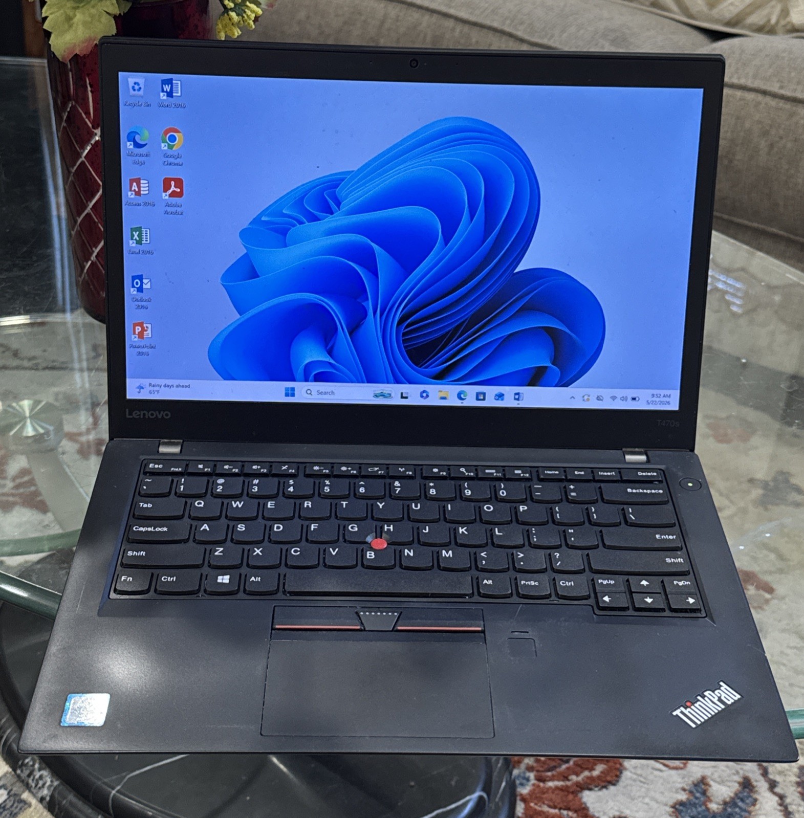 Lenovo ThinkPad T470s 14″ Intel i5-6300U 12GB Ram 256SSD Laptop Win 11 w/Office